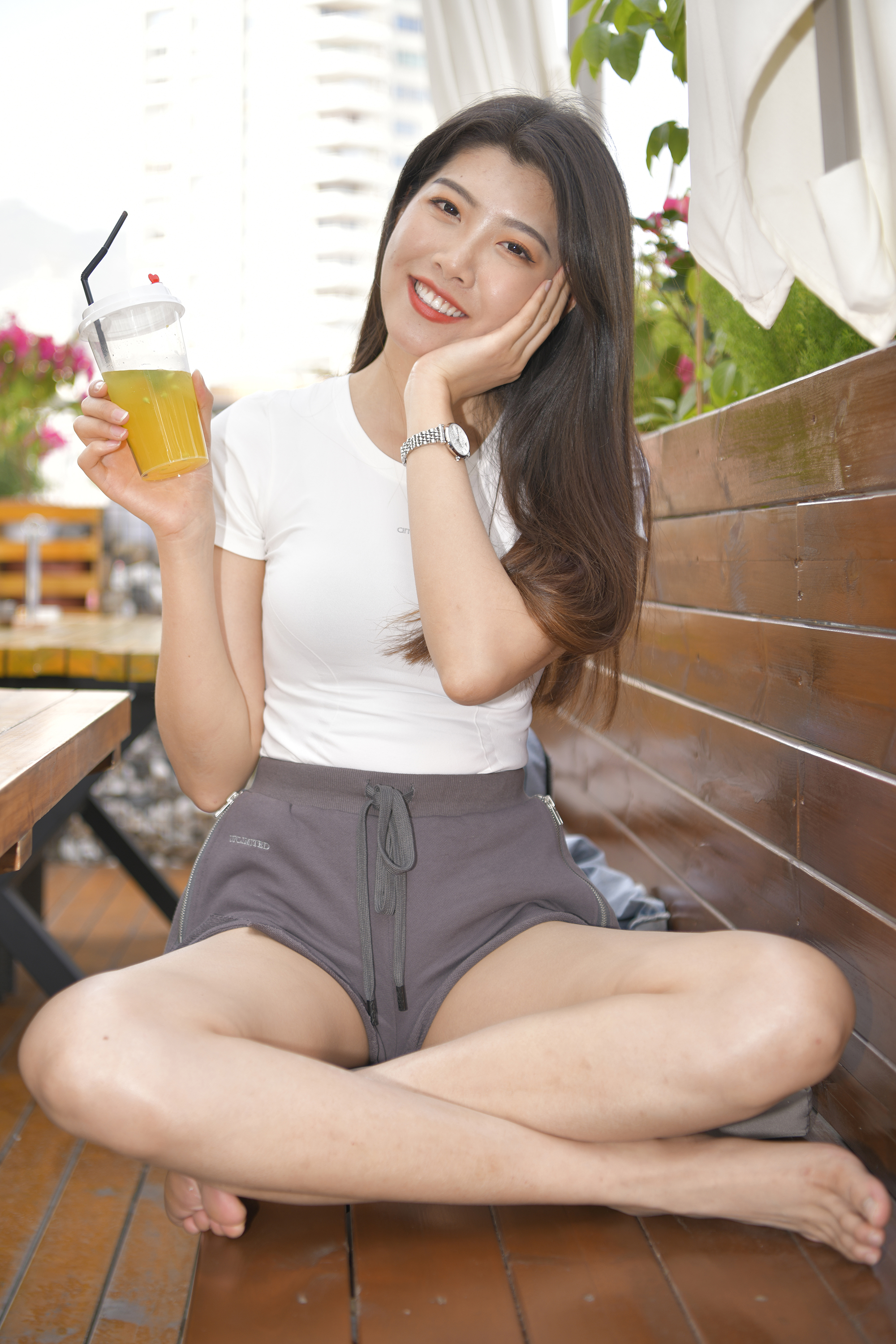  魔镜街拍,热裤,美女,街拍,写真套图,Kitaro绮太郎