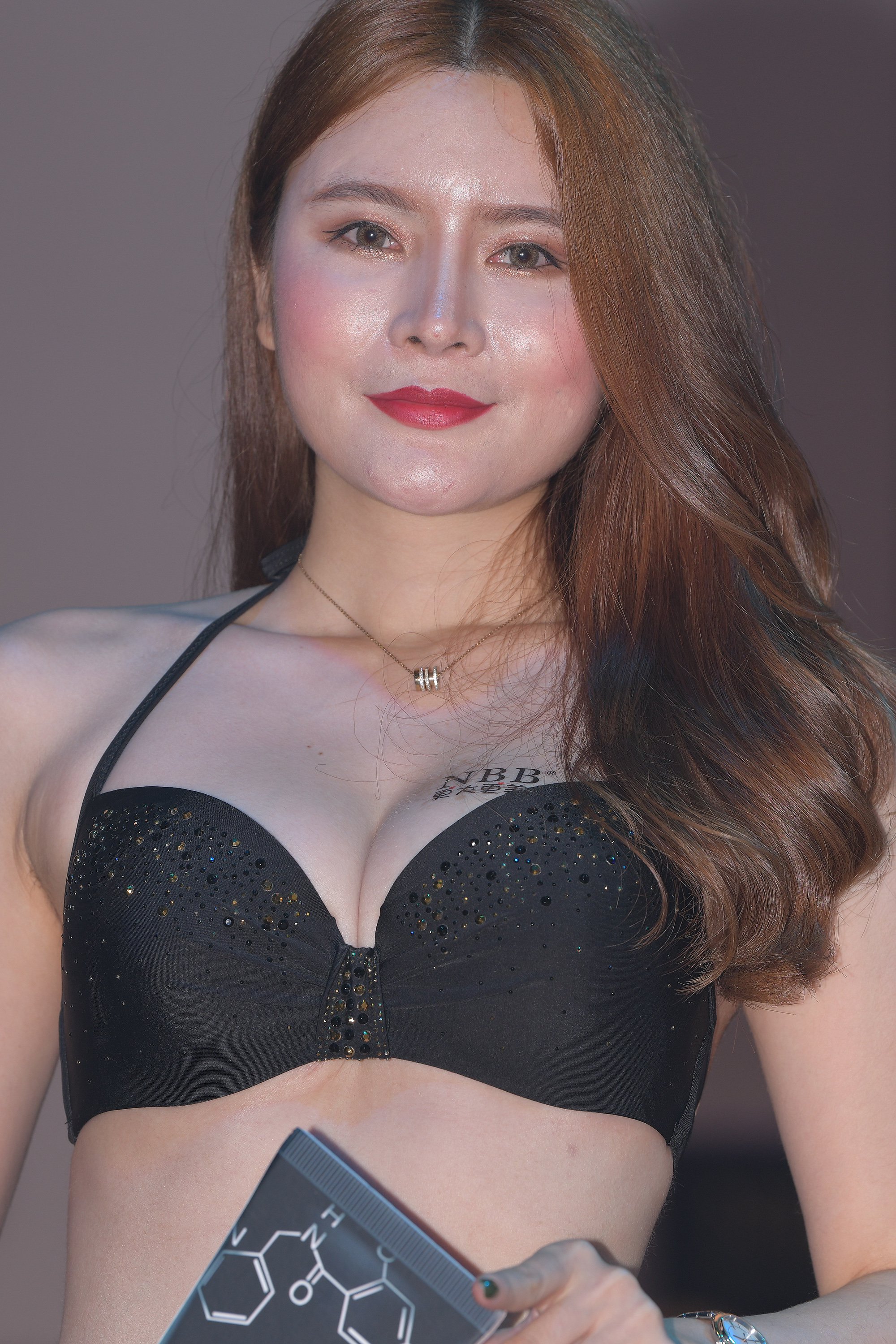  街拍鸭,魔镜街拍,展会,少妇,街拍,写真套图,西瓜