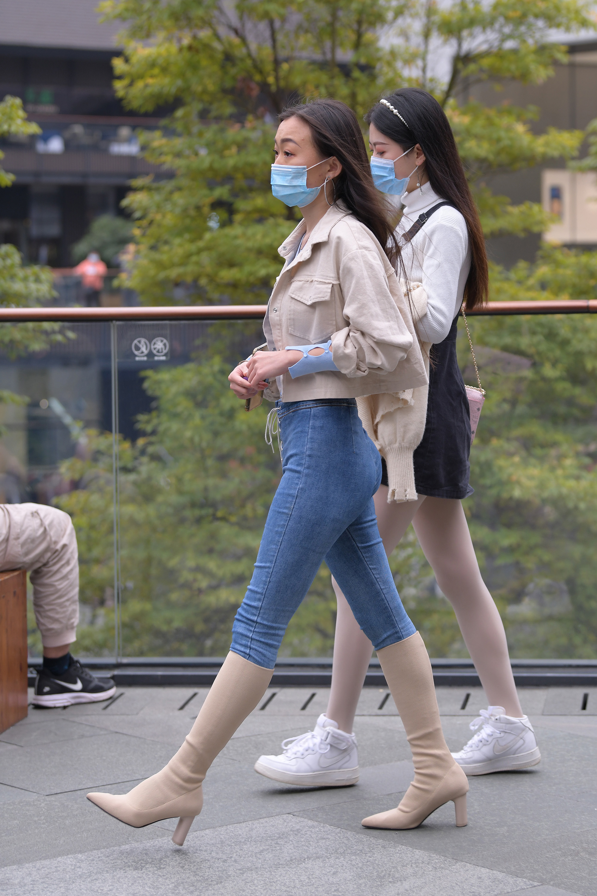  魔镜街拍,丝袜,裙装,少妇,街拍,写真套图,SLADY猎女神