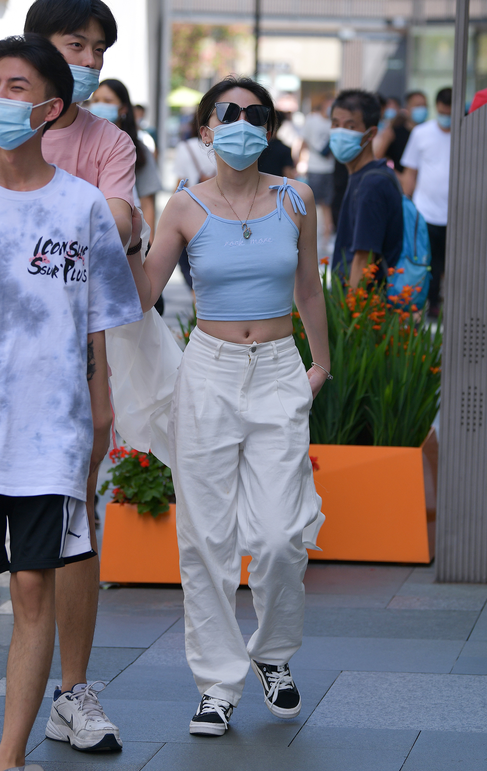  街拍鸭,魔镜街拍,,少妇,街拍,写真套图,XINGYAN星颜社