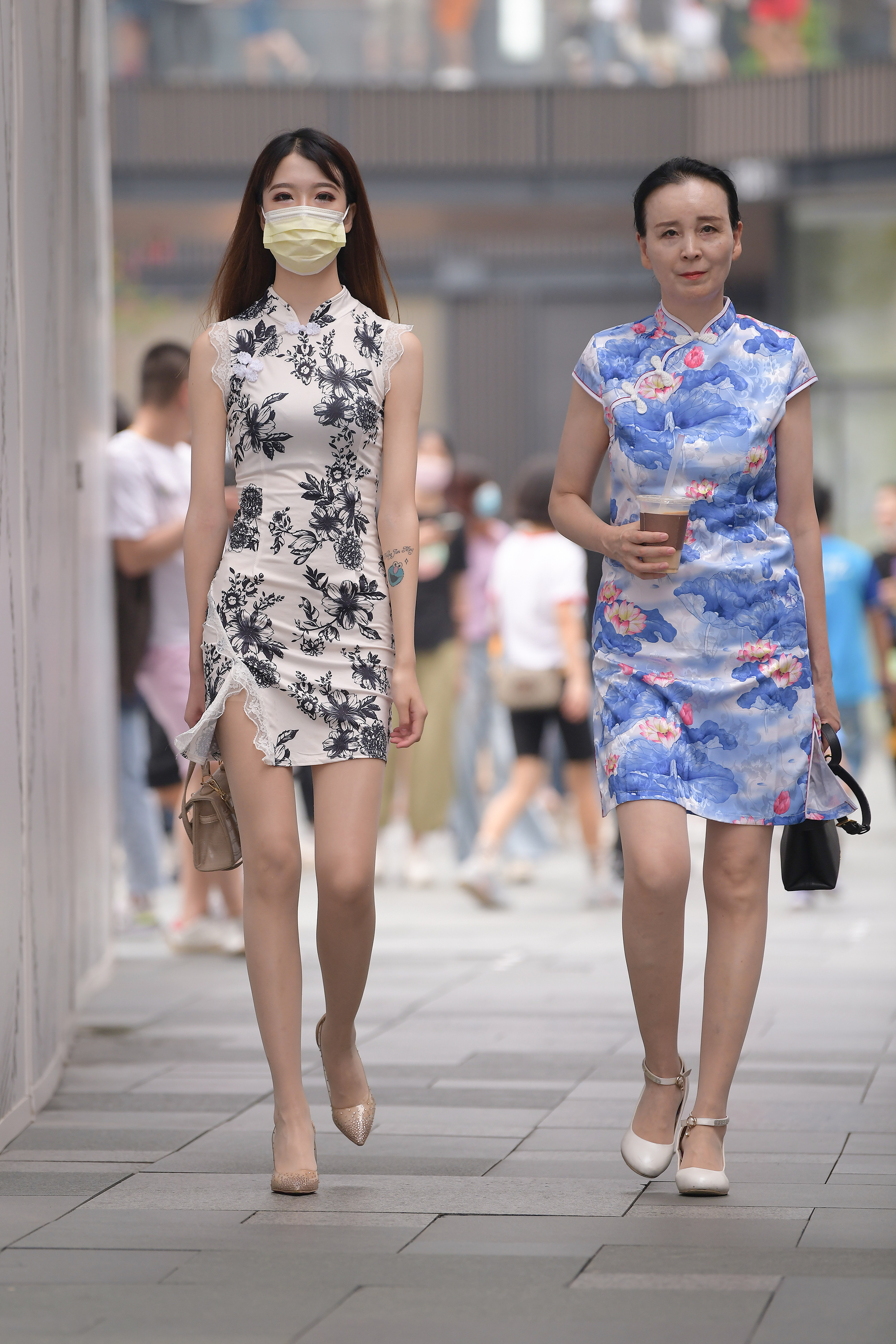  魔镜街拍,丝袜,裙装,熟女,街拍,写真套图,许岚(叁月life)