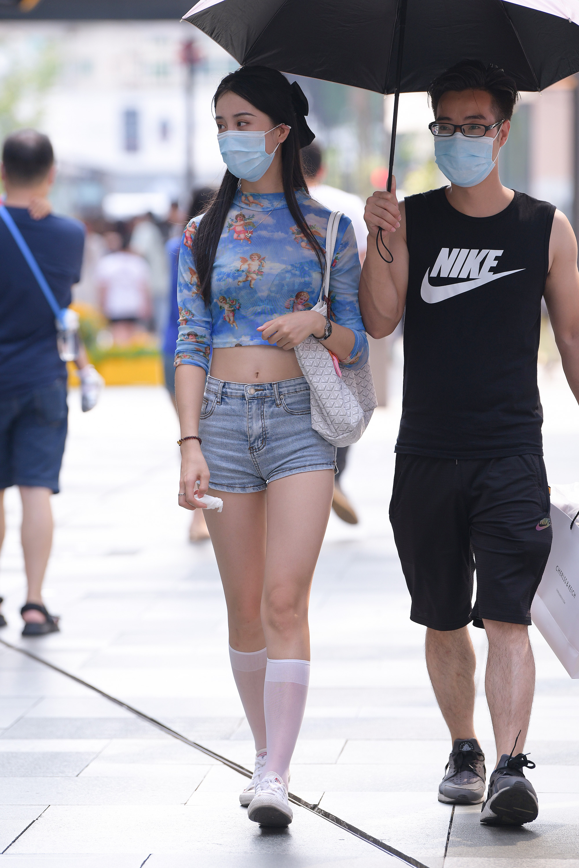  魔镜街拍,丝袜,热裤,熟女,街拍,写真套图,轻兰映画