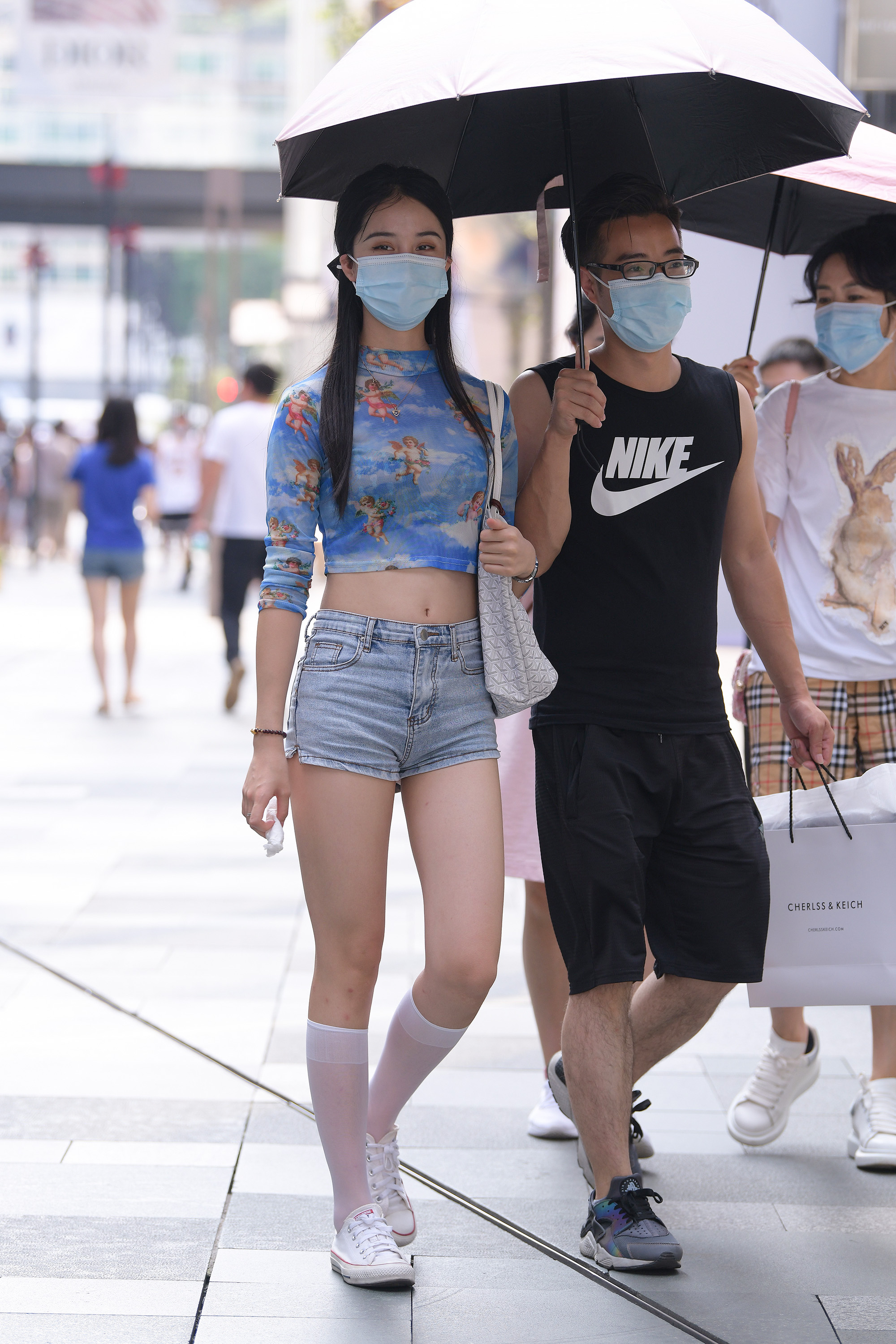  魔镜街拍,丝袜,热裤,人妻,街拍,写真套图,奈丝写真