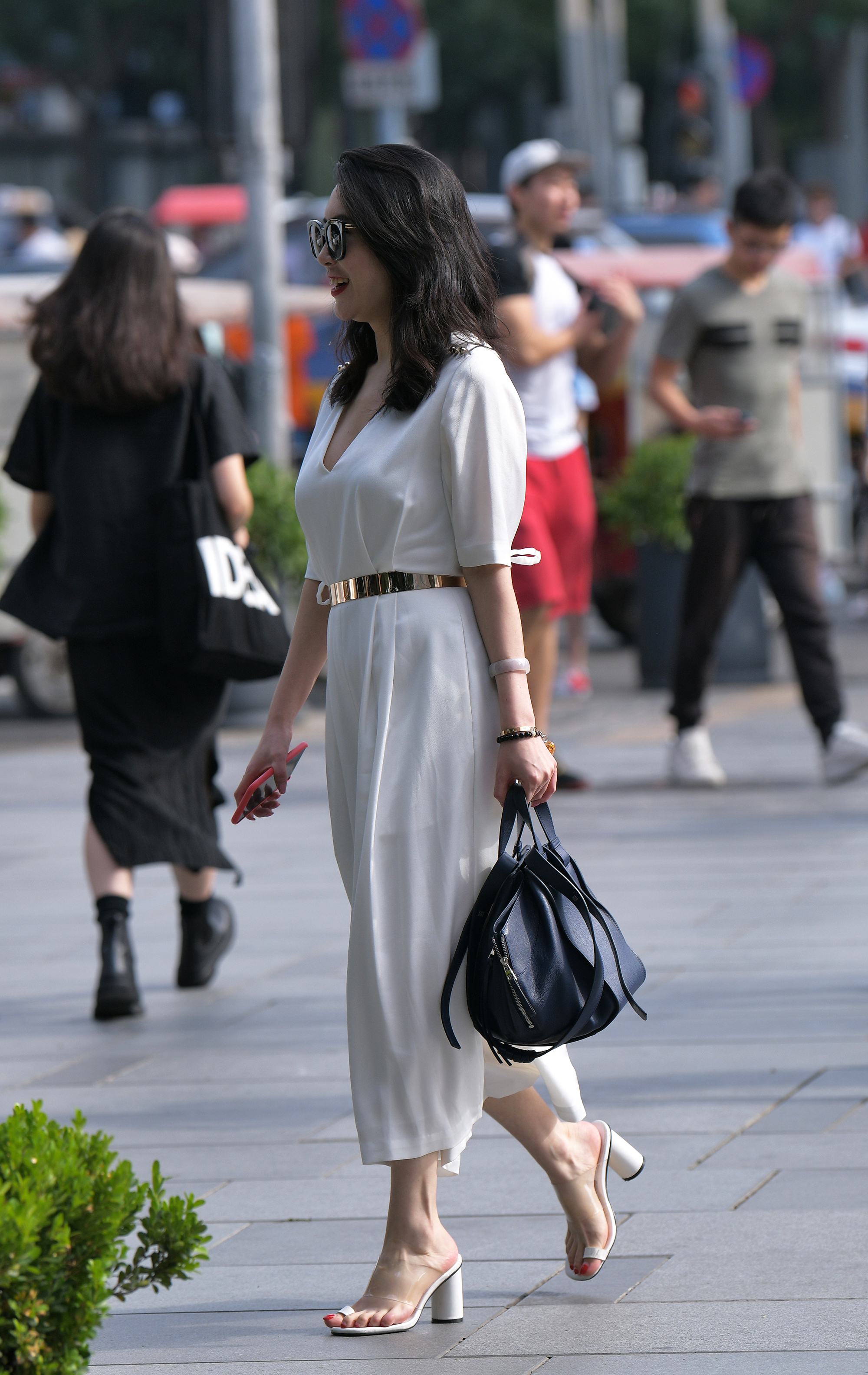  魔镜街拍,裙装,少妇,街拍,写真套图,最爱帆布鞋