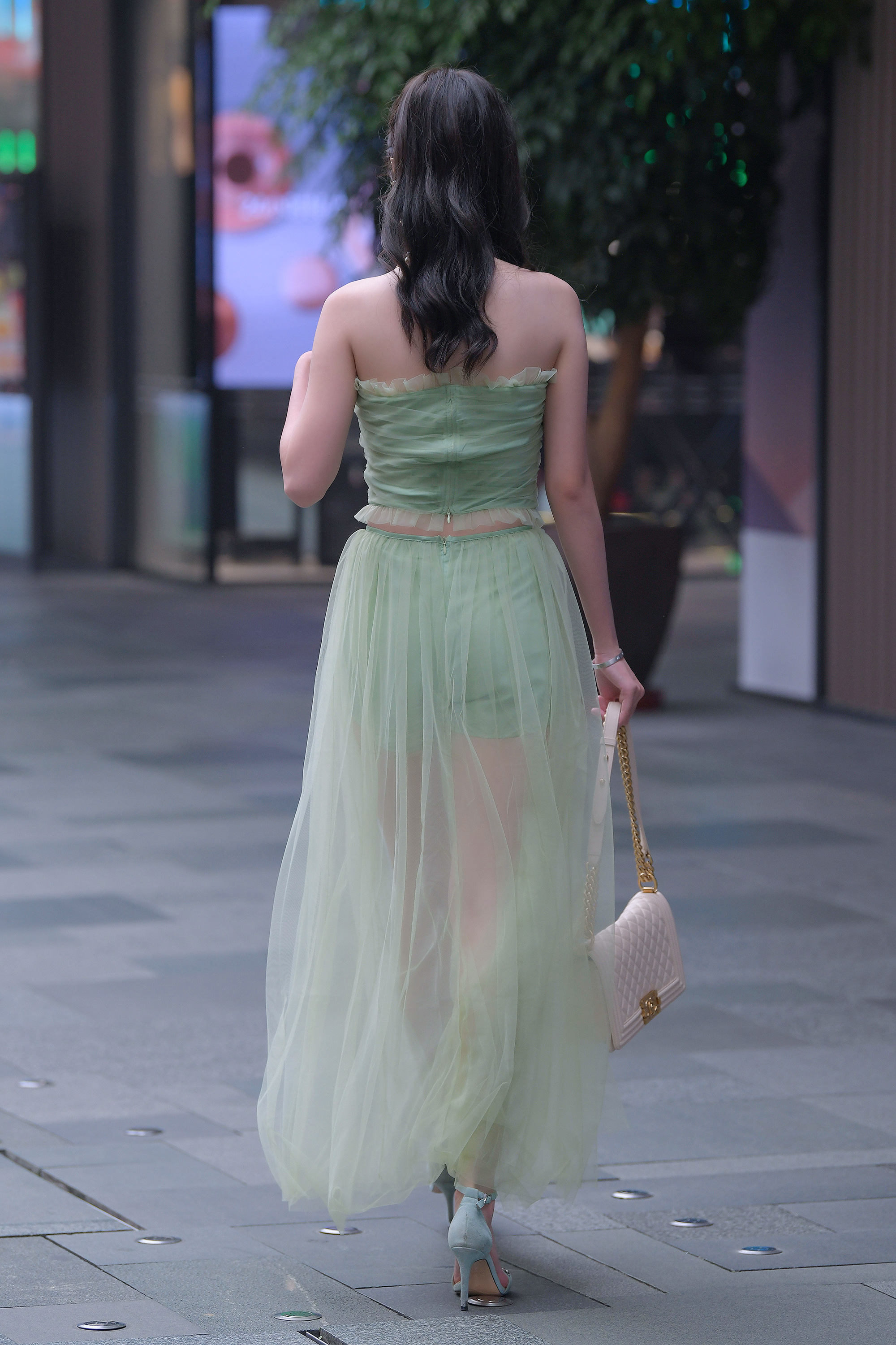  街拍鸭,魔镜街拍,裙装,熟女,街拍,写真套图,瓜希酱