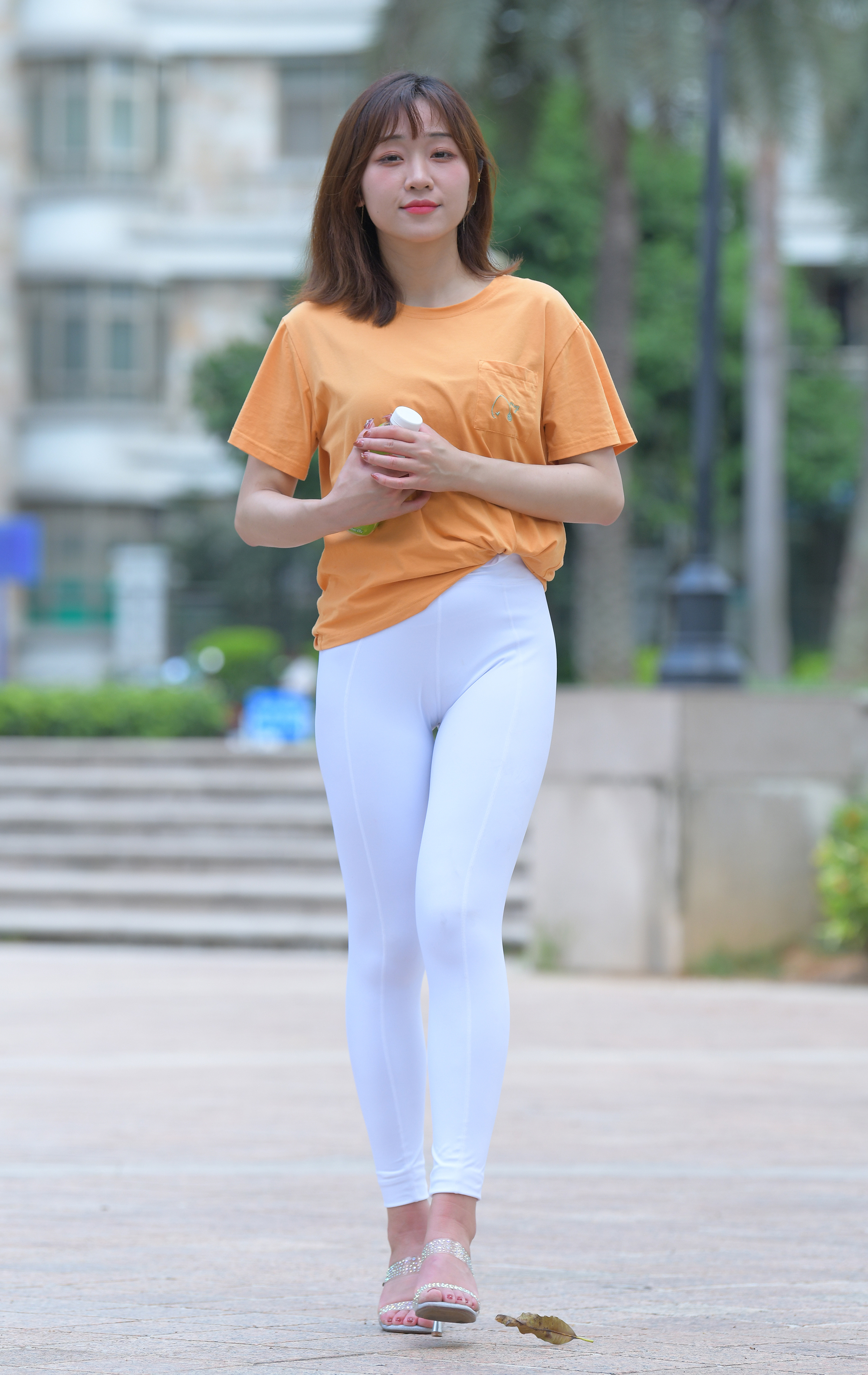 街拍鸭,魔镜街拍,街拍第一站,写真套图,街拍美女,街拍图片,街拍视频,街拍VIP,免费街拍