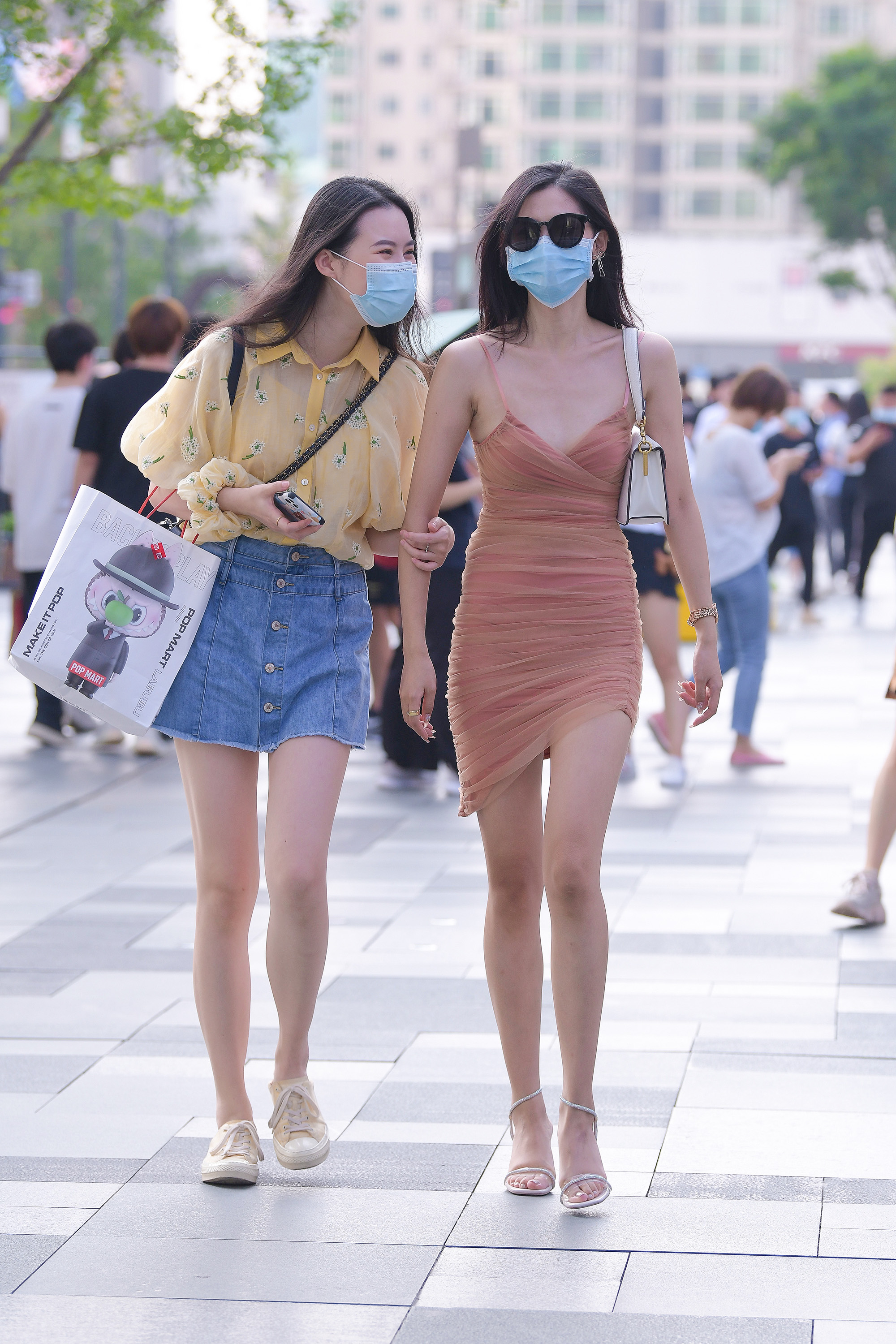  魔镜街拍,裙装,热裤,熟女,街拍,写真套图,ISS尤好物