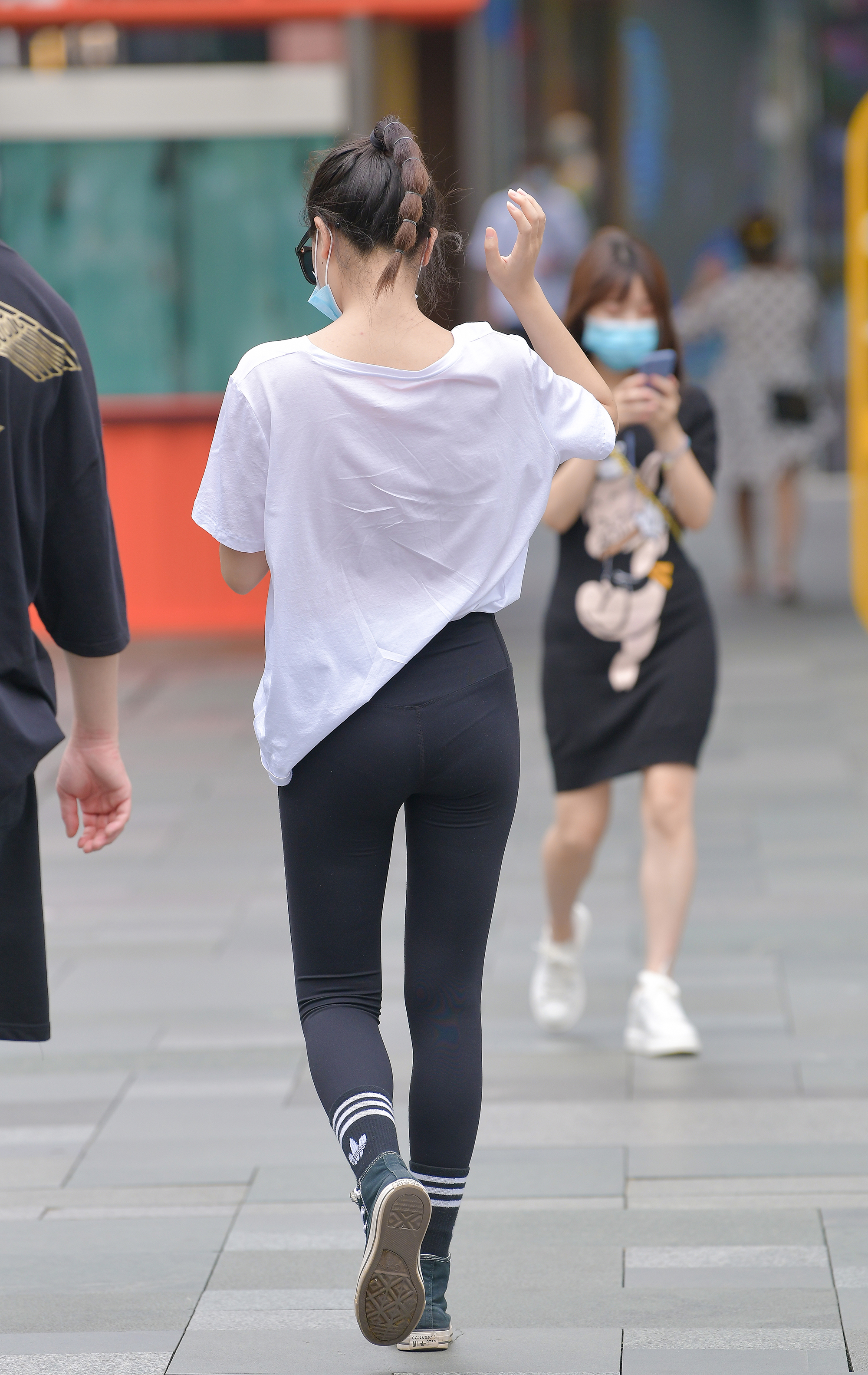  街拍鸭,魔镜街拍,街拍第一站,紧身裤,人妻,街拍,写真套图,SJA佳爷