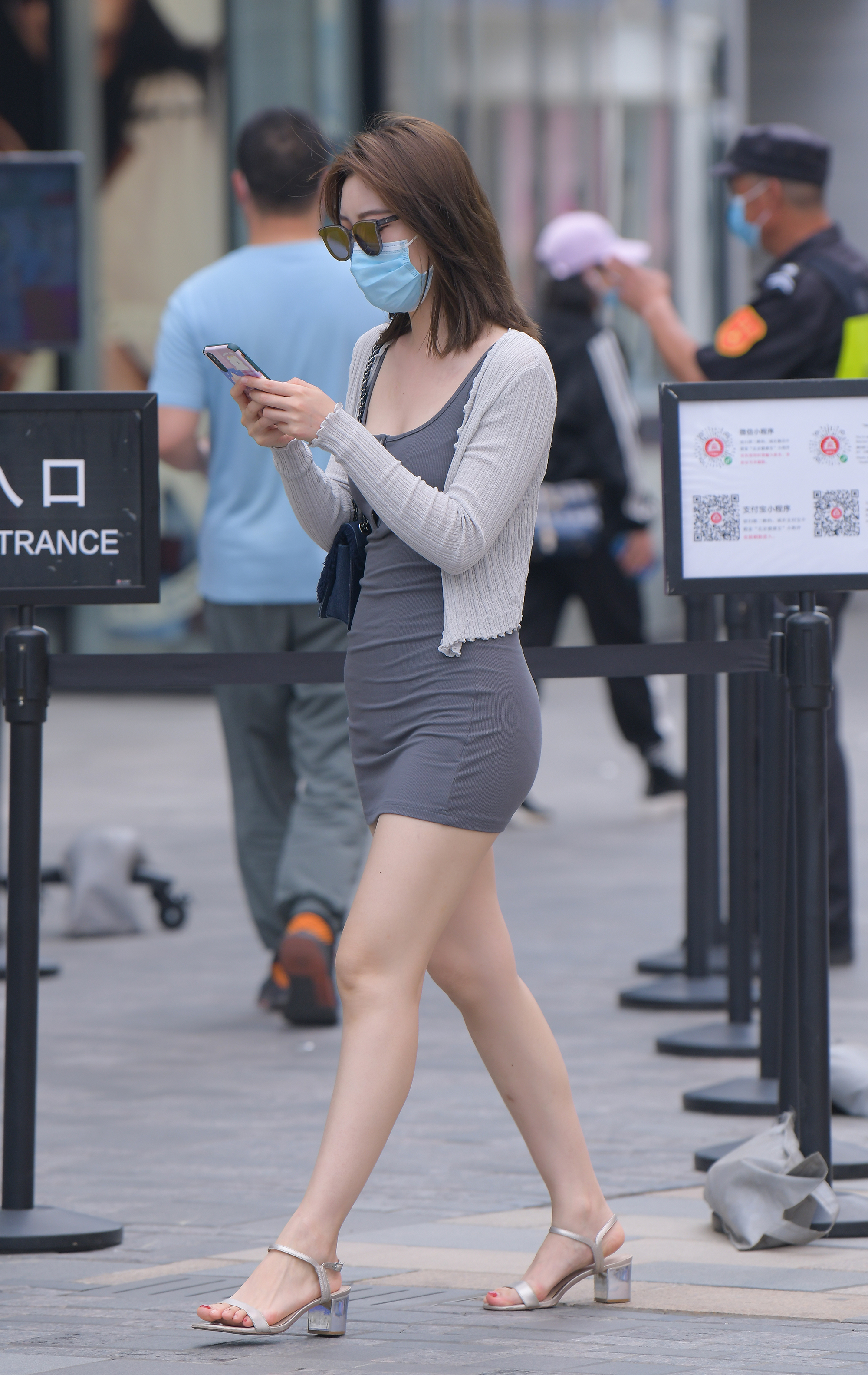 街拍鸭,魔镜街拍,街拍第一站,写真套图,街拍美女,街拍图片,街拍视频,街拍VIP,免费街拍网