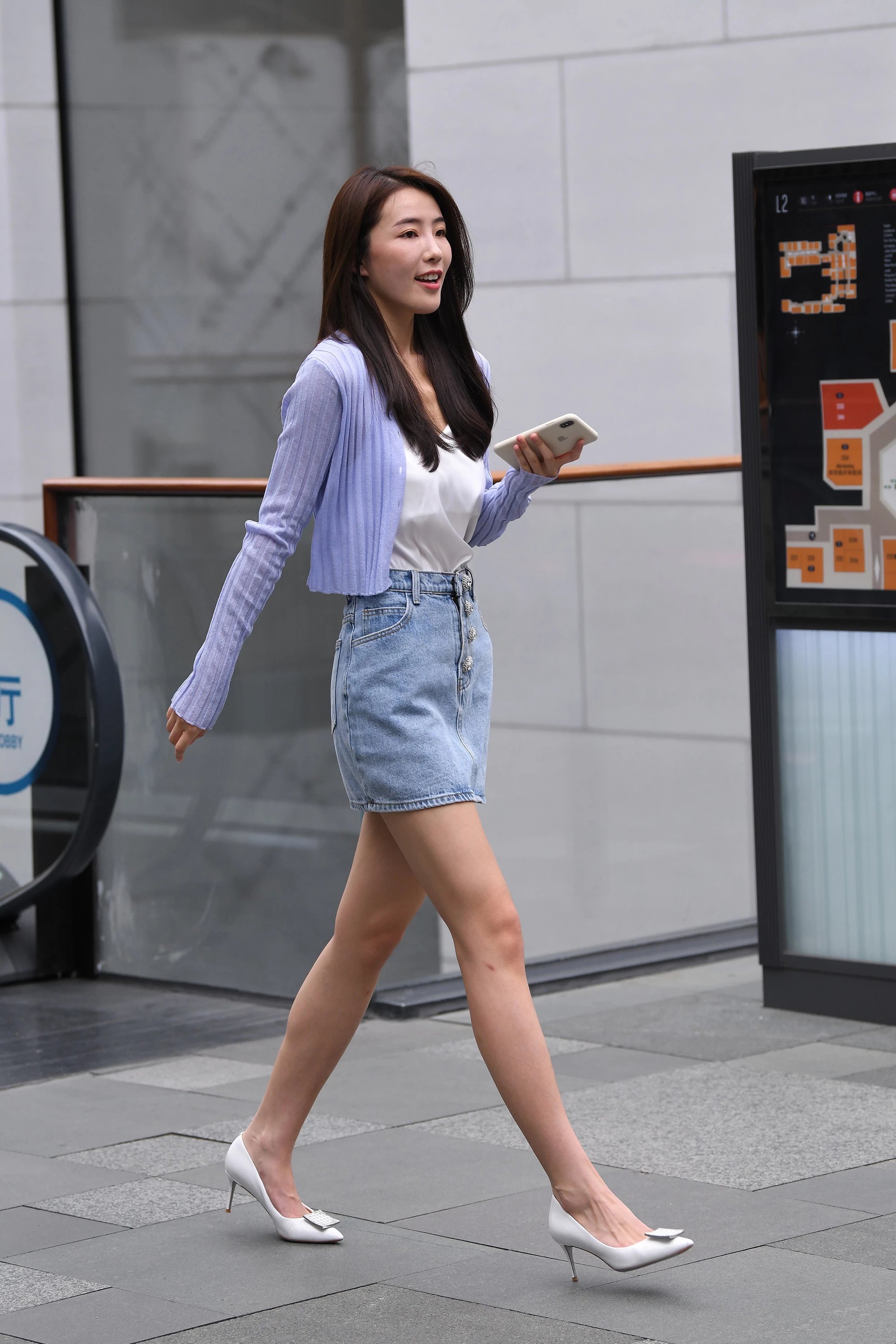  魔镜街拍,裙装,人妻,街拍,写真套图,LISS丽丝映像