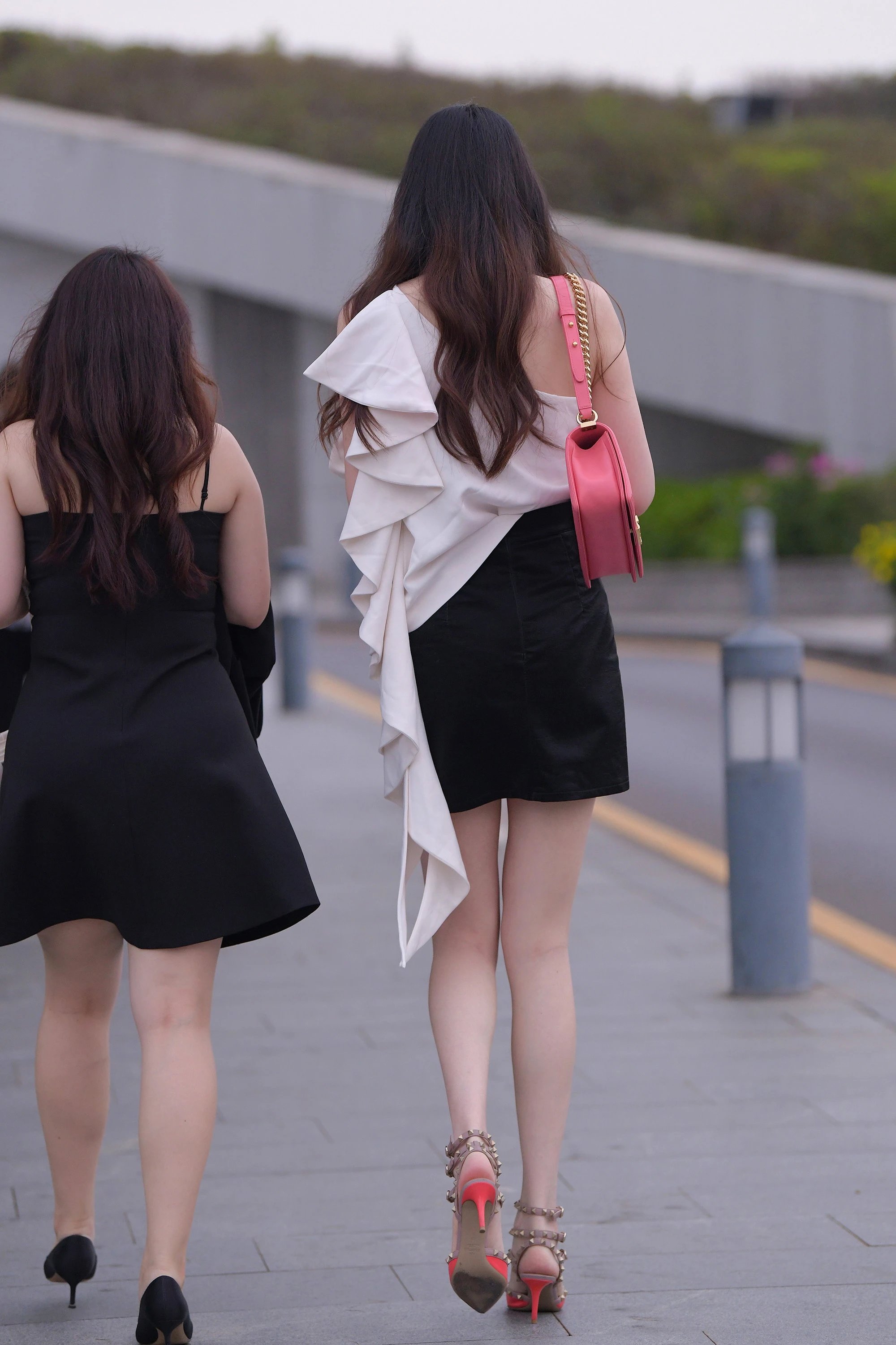  街拍鸭,魔镜街拍,裙装,人妻,街拍,写真套图,MT蜜团