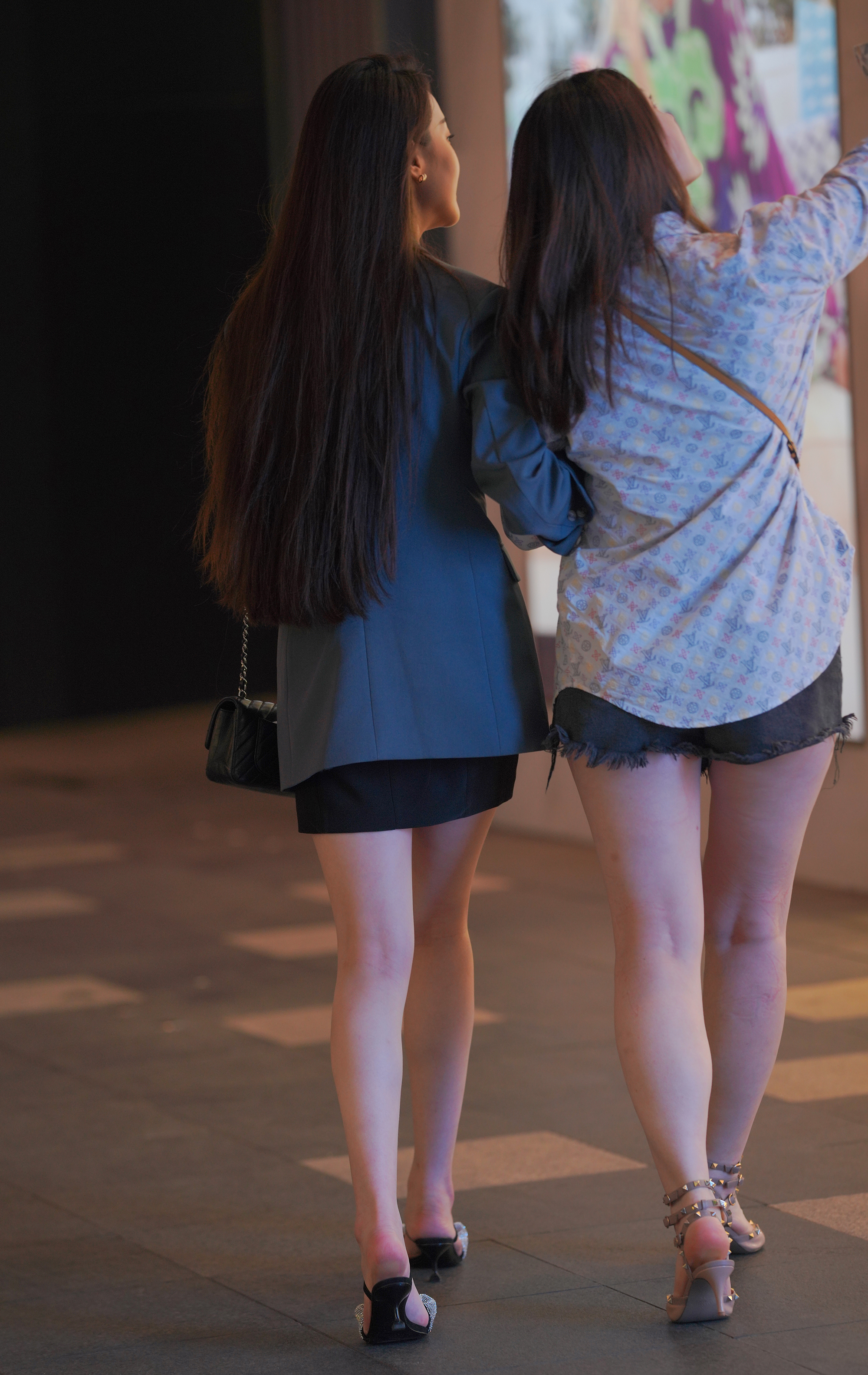  街拍鸭,魔镜街拍,裙装,熟女,街拍,写真套图,KM工作室