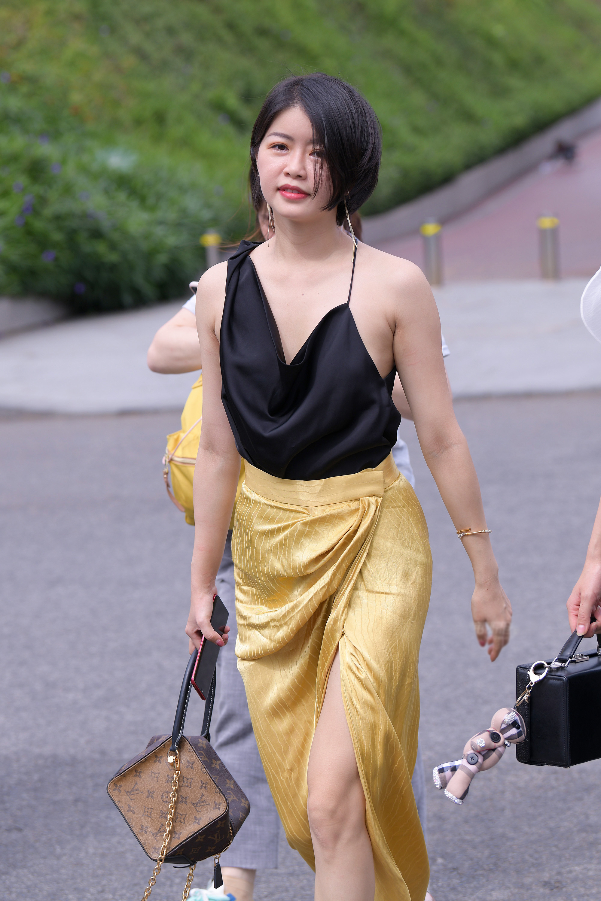 街拍鸭,魔镜街拍,街拍第一站,写真套图,街拍美女,街拍图片,街拍视频,街拍VIP,免费街拍网