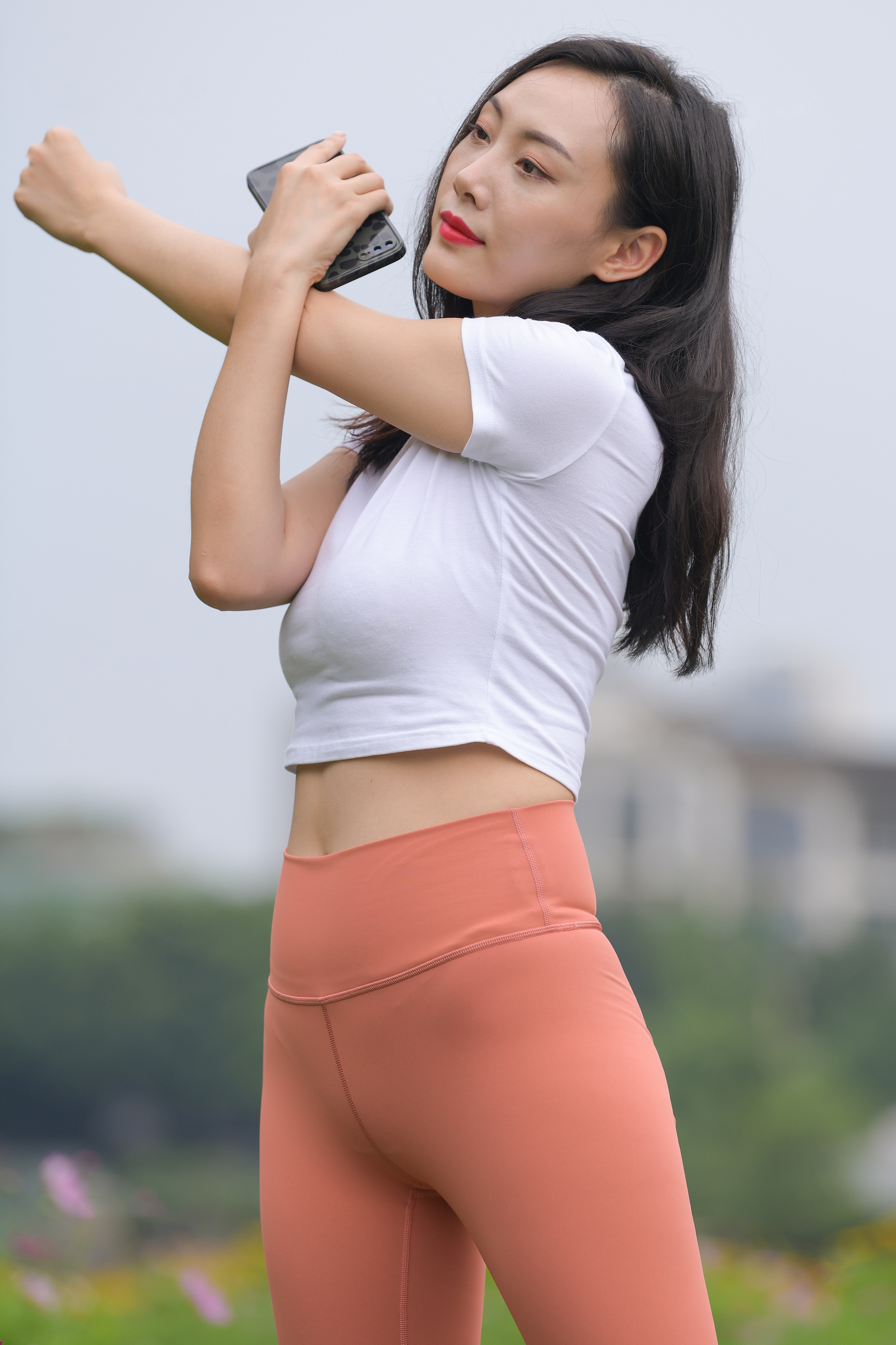  魔镜街拍,紧身裤,人妻,街拍,写真套图,乔依丝joys