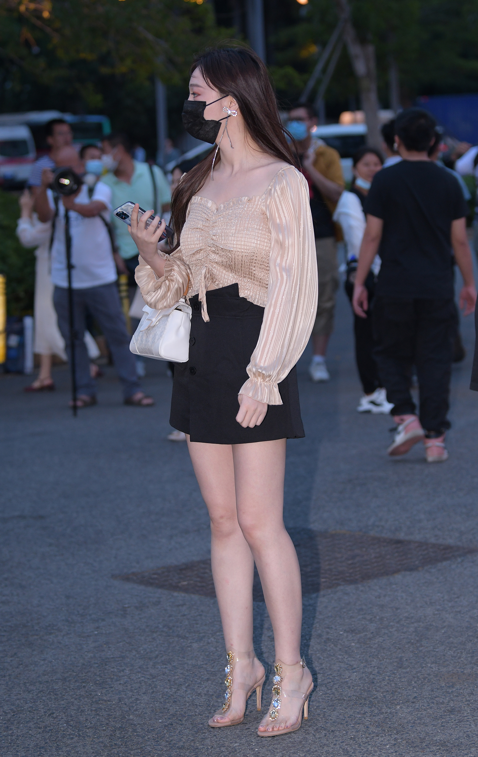  魔镜街拍,,人妻,街拍,写真套图,大生模拍