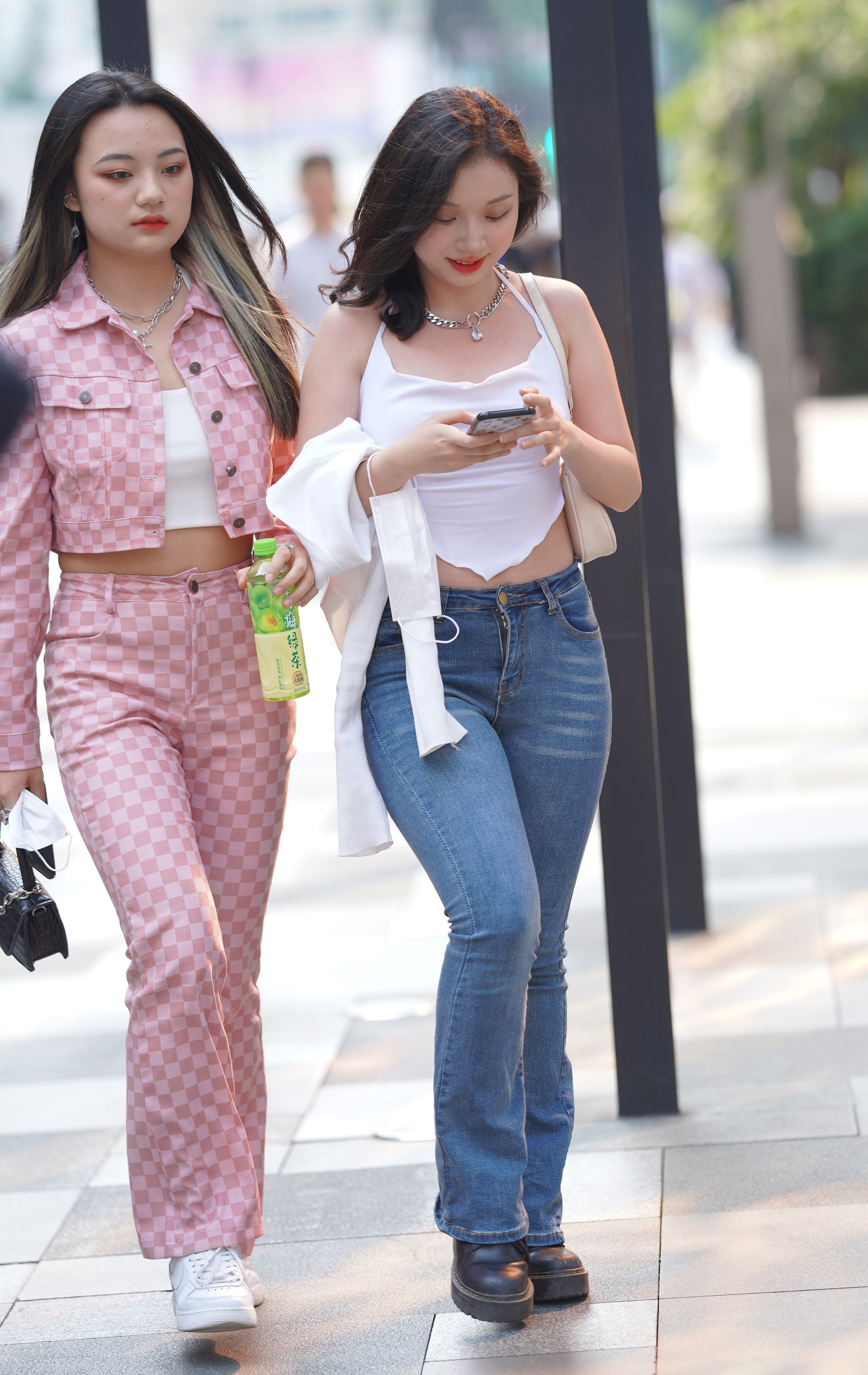  魔镜街拍,,美女,街拍,写真套图,紫氯氯