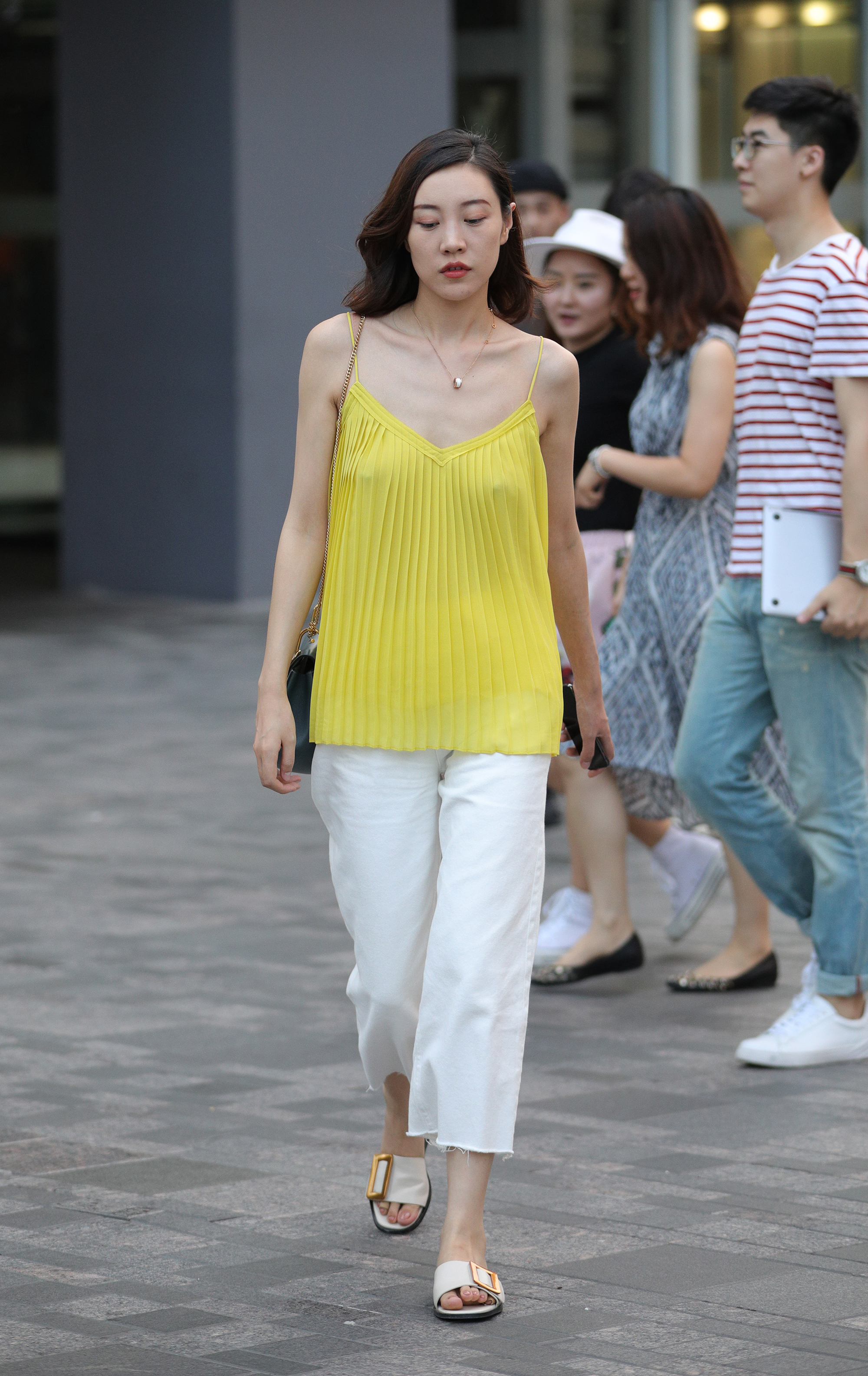  魔镜街拍,,熟女,街拍,写真套图,誉铭传媒