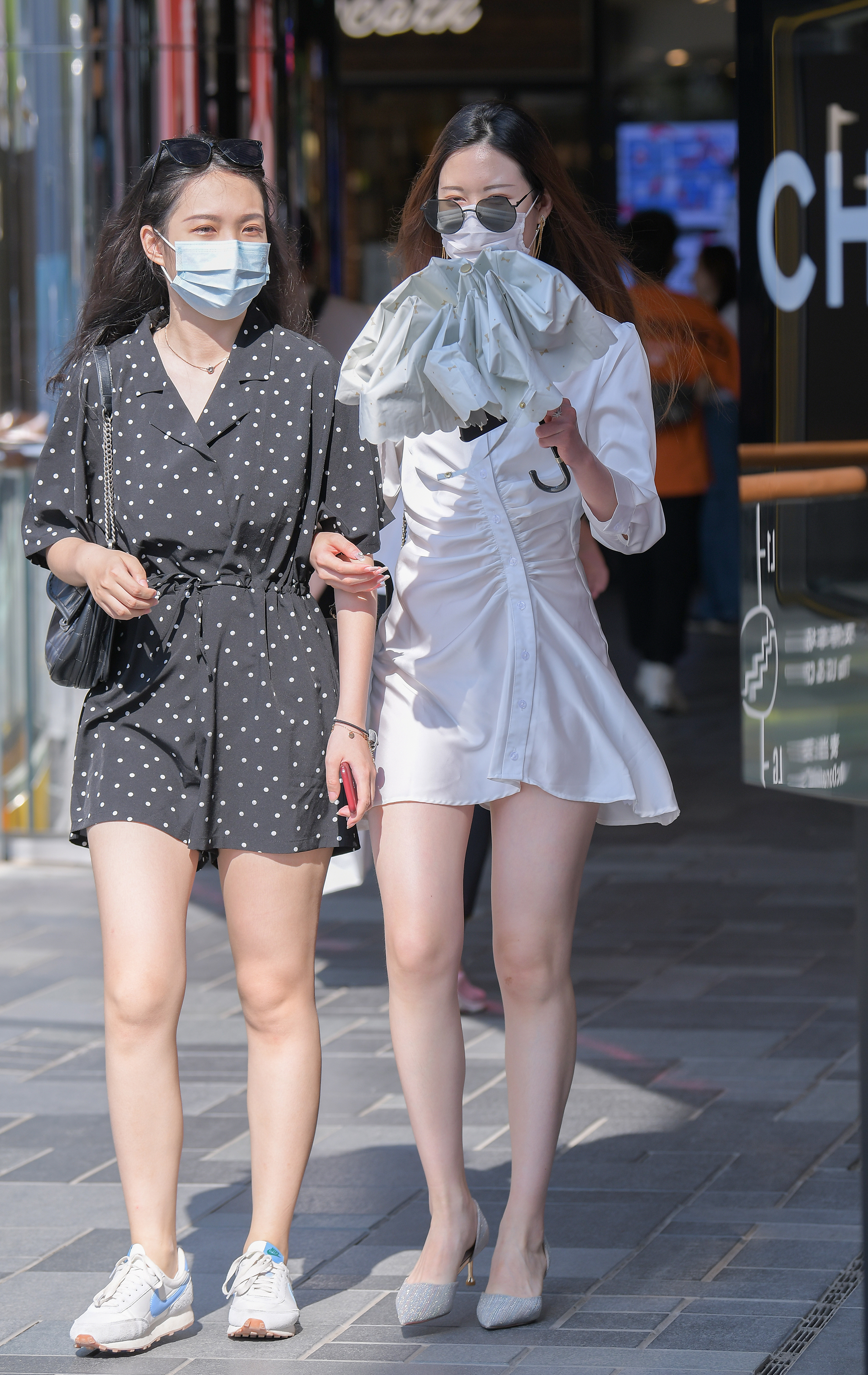 街拍鸭,魔镜街拍,街拍第一站,写真套图,街拍美女,街拍图片,街拍视频,街拍VIP,免费街拍网