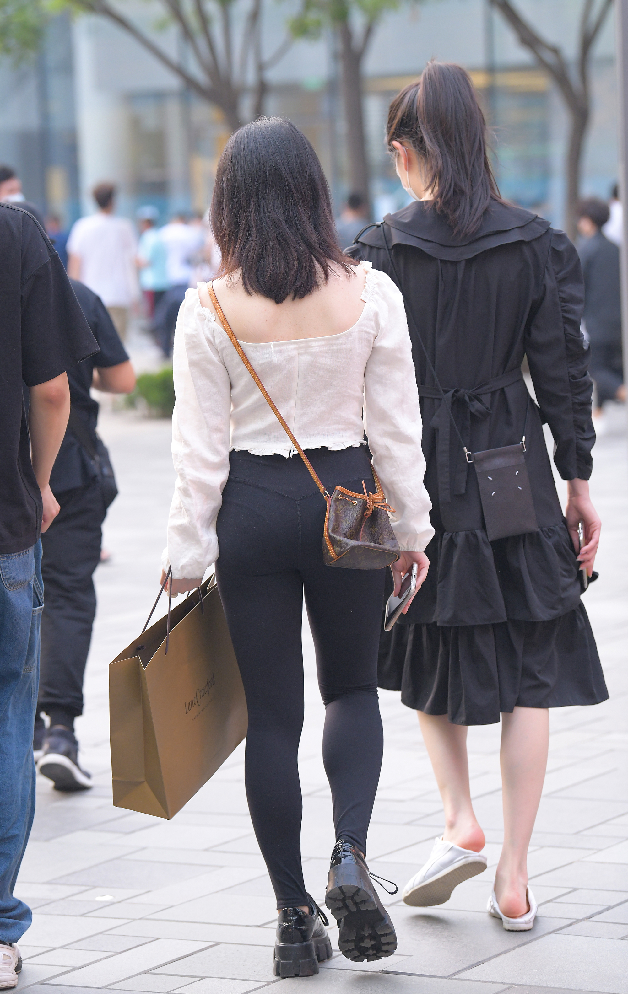  街拍鸭,魔镜街拍,街拍第一站,紧身裤,人妻,街拍,写真套图,稚颜酱