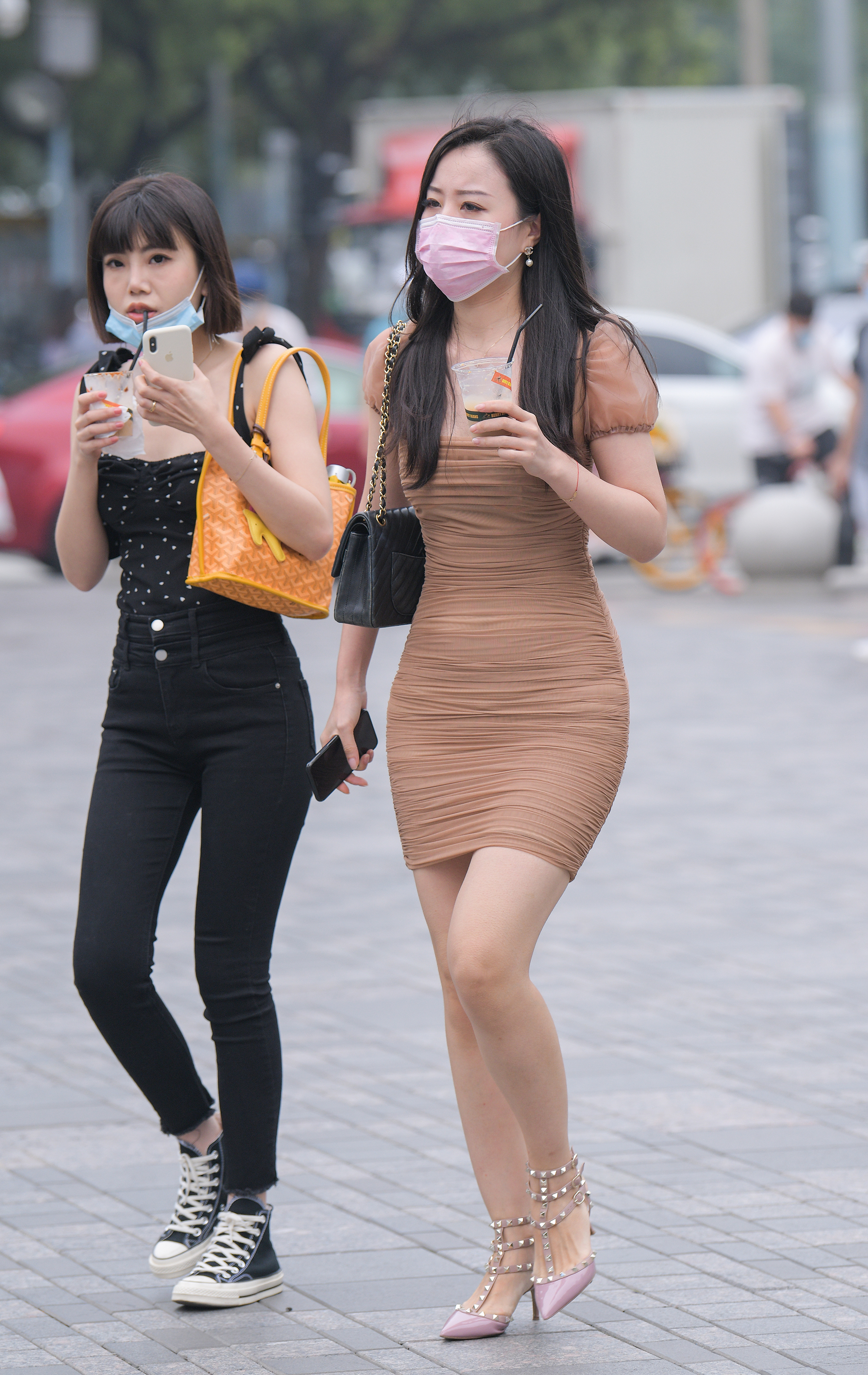  魔镜街拍,裙装,人妻,街拍,写真套图,花柒Hana