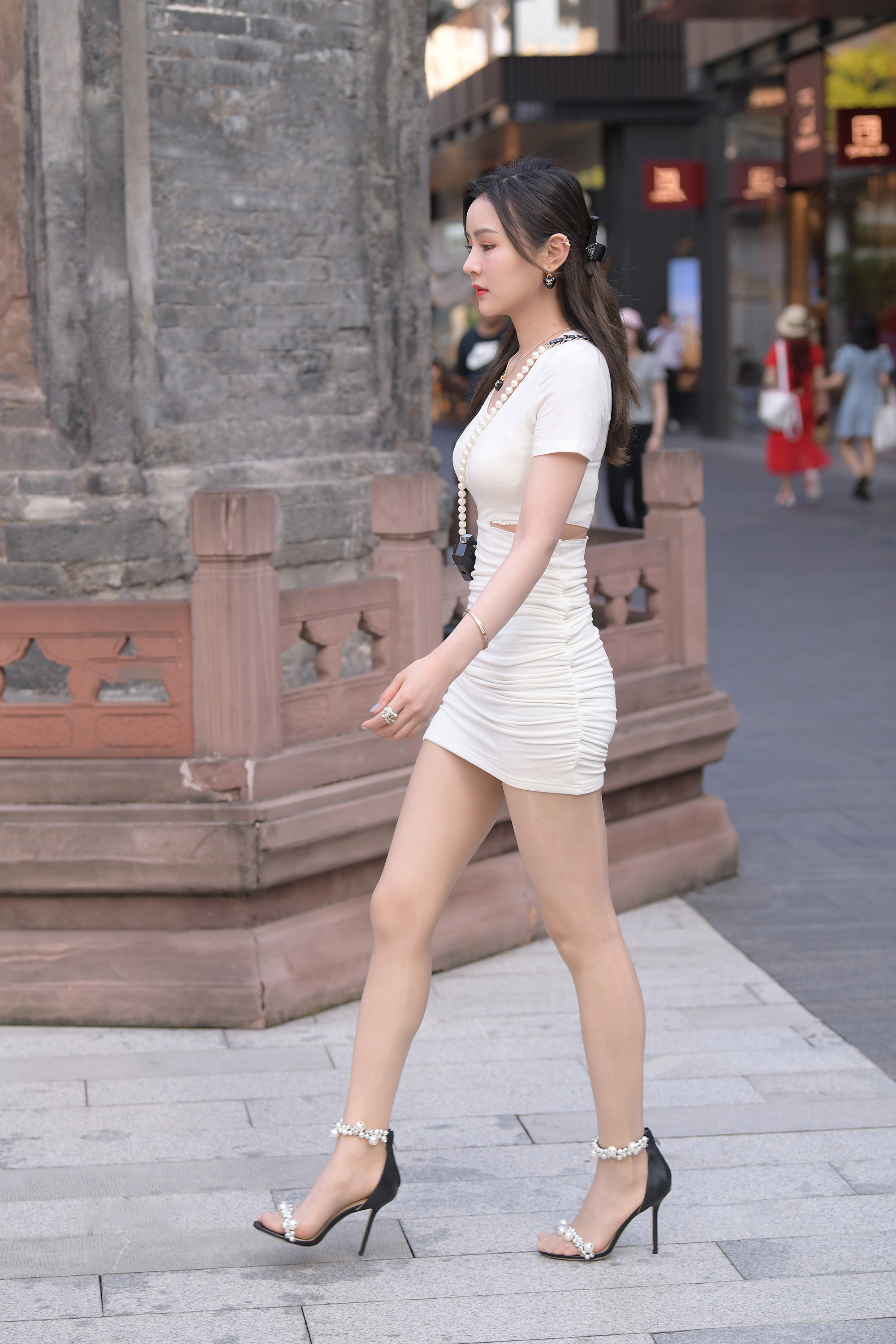 伊瑟拉 魔镜街拍,丝袜,裙装,美女,街拍,写真套图,九九八XY