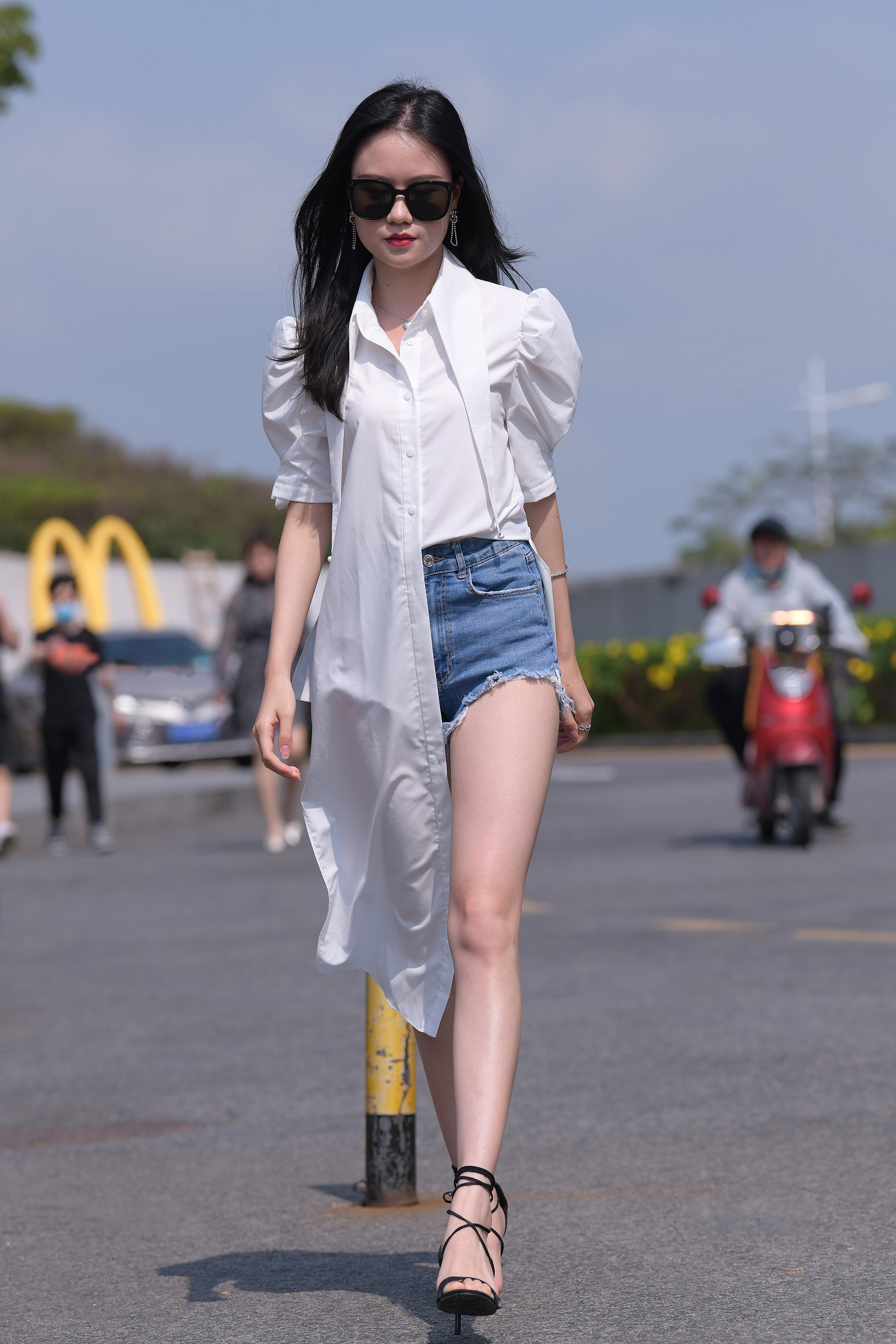  魔镜街拍,热裤,小姐姐,街拍,写真套图,SHENSHI绅士