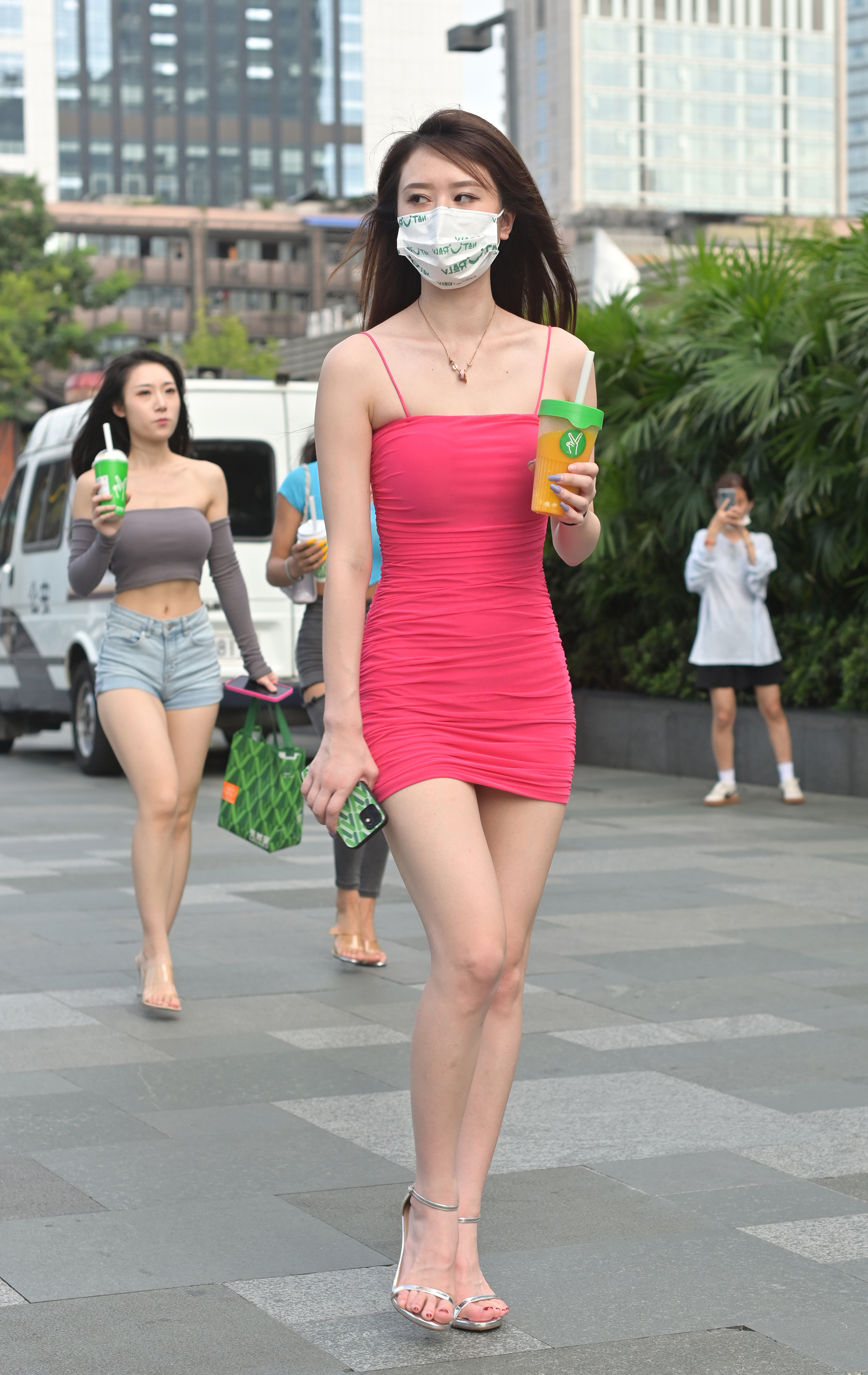  魔镜街拍,裙装,熟女,街拍,写真套图,黑龙贯通