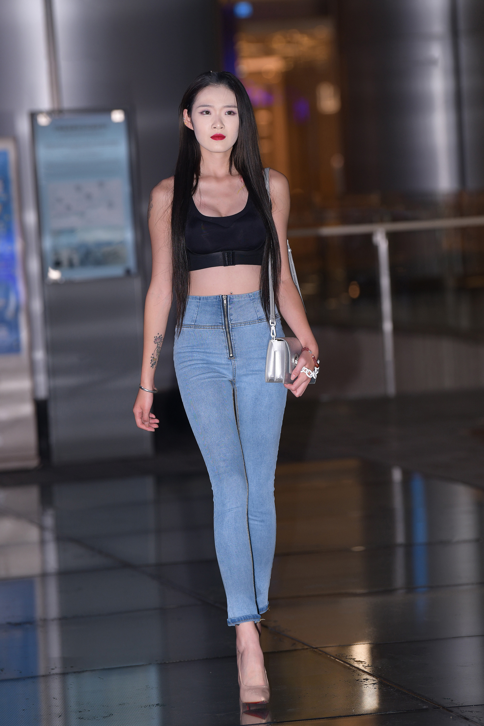  魔镜街拍,,少妇,街拍,写真套图,盛唐CLUB