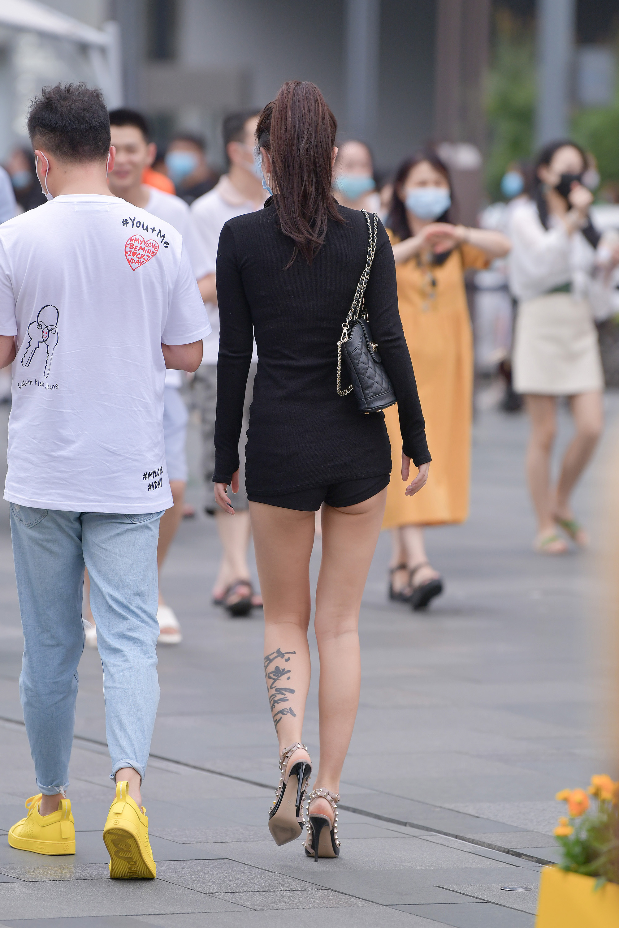  魔镜街拍,热裤,小姐姐,街拍,写真套图,Girlt果团网