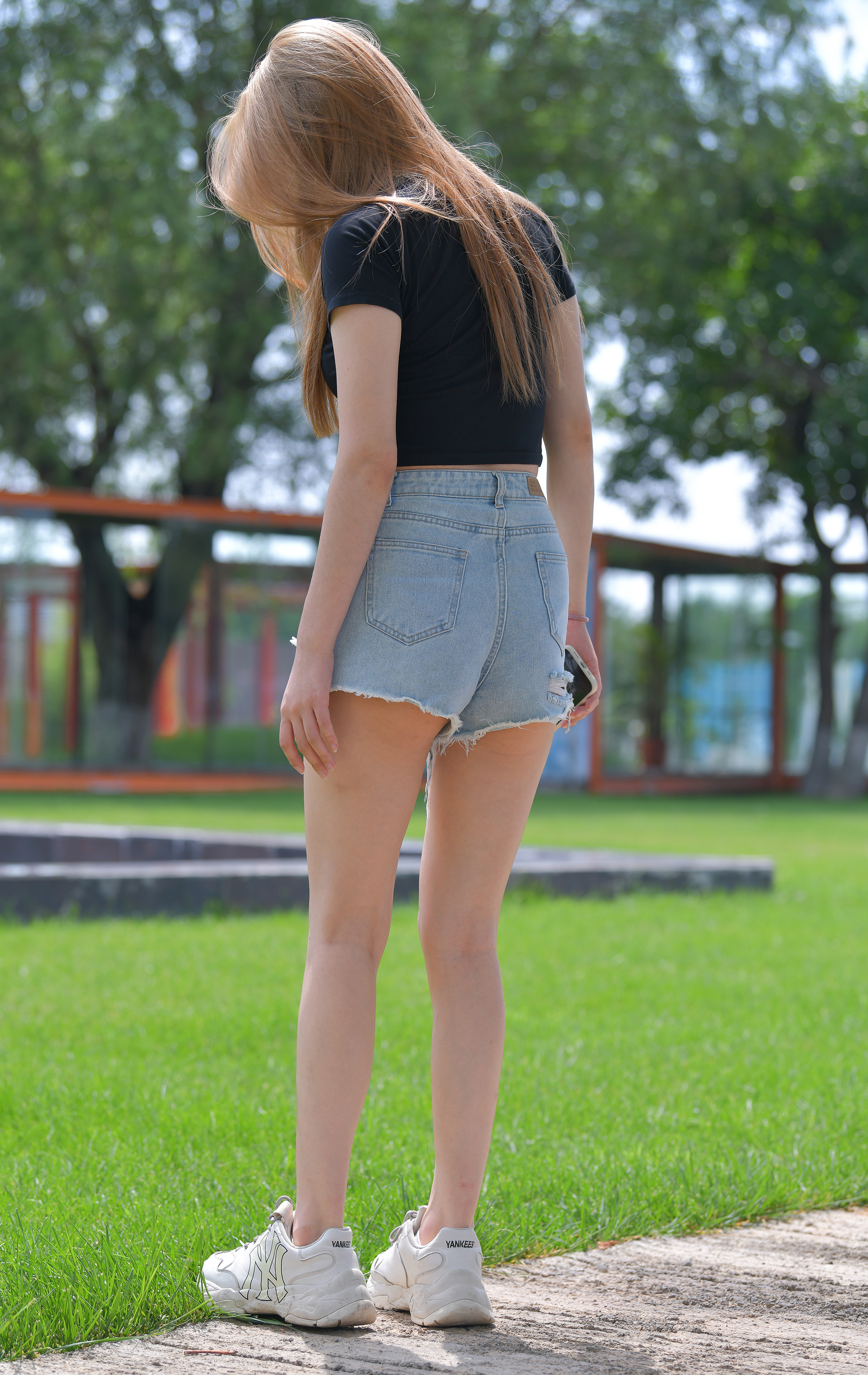  街拍鸭,魔镜街拍,热裤,熟女,街拍,写真套图,XIAOYU语画界