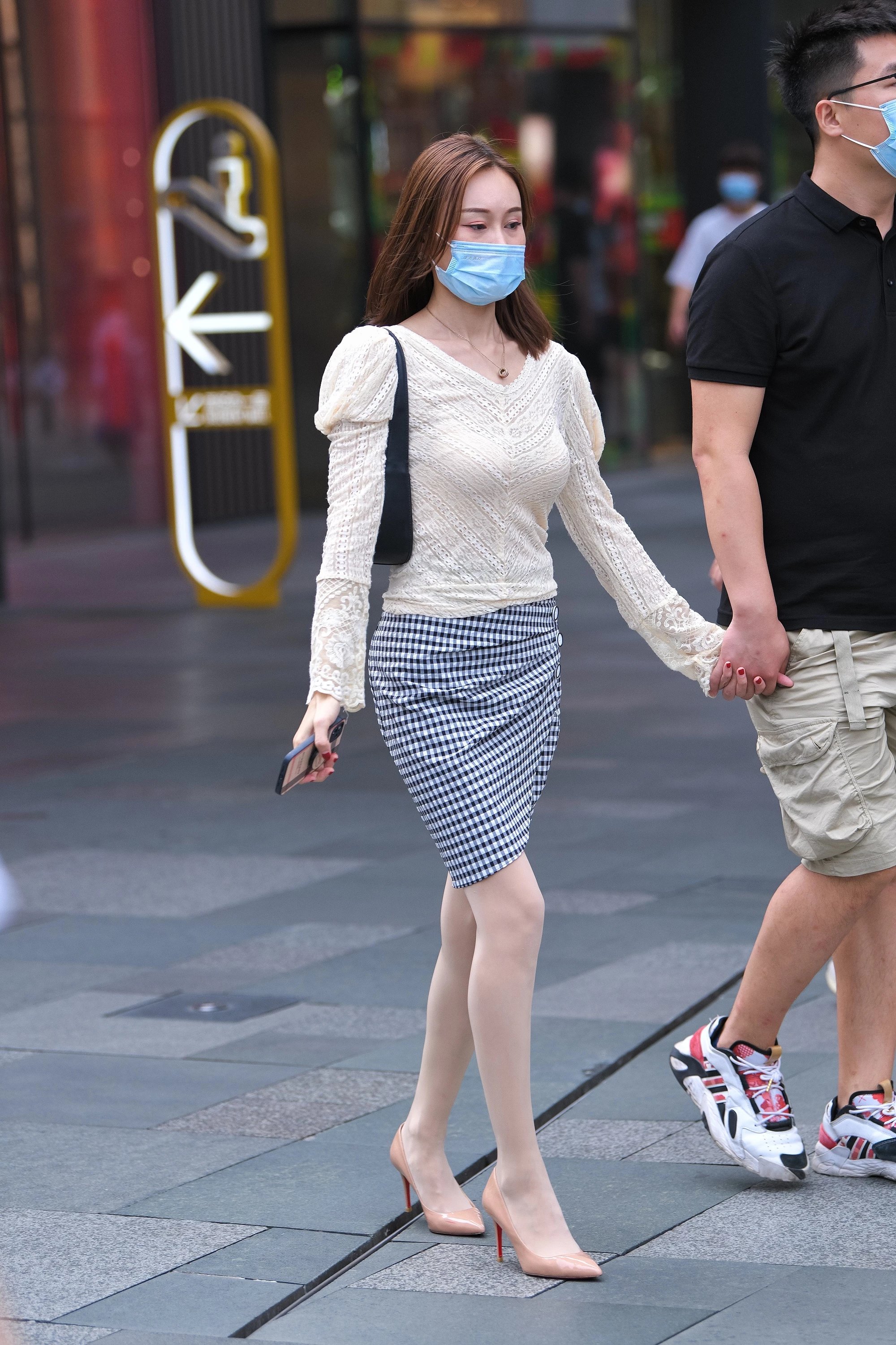  魔镜街拍,丝袜,裙装,少妇,街拍,写真套图,HuaYang花漾show