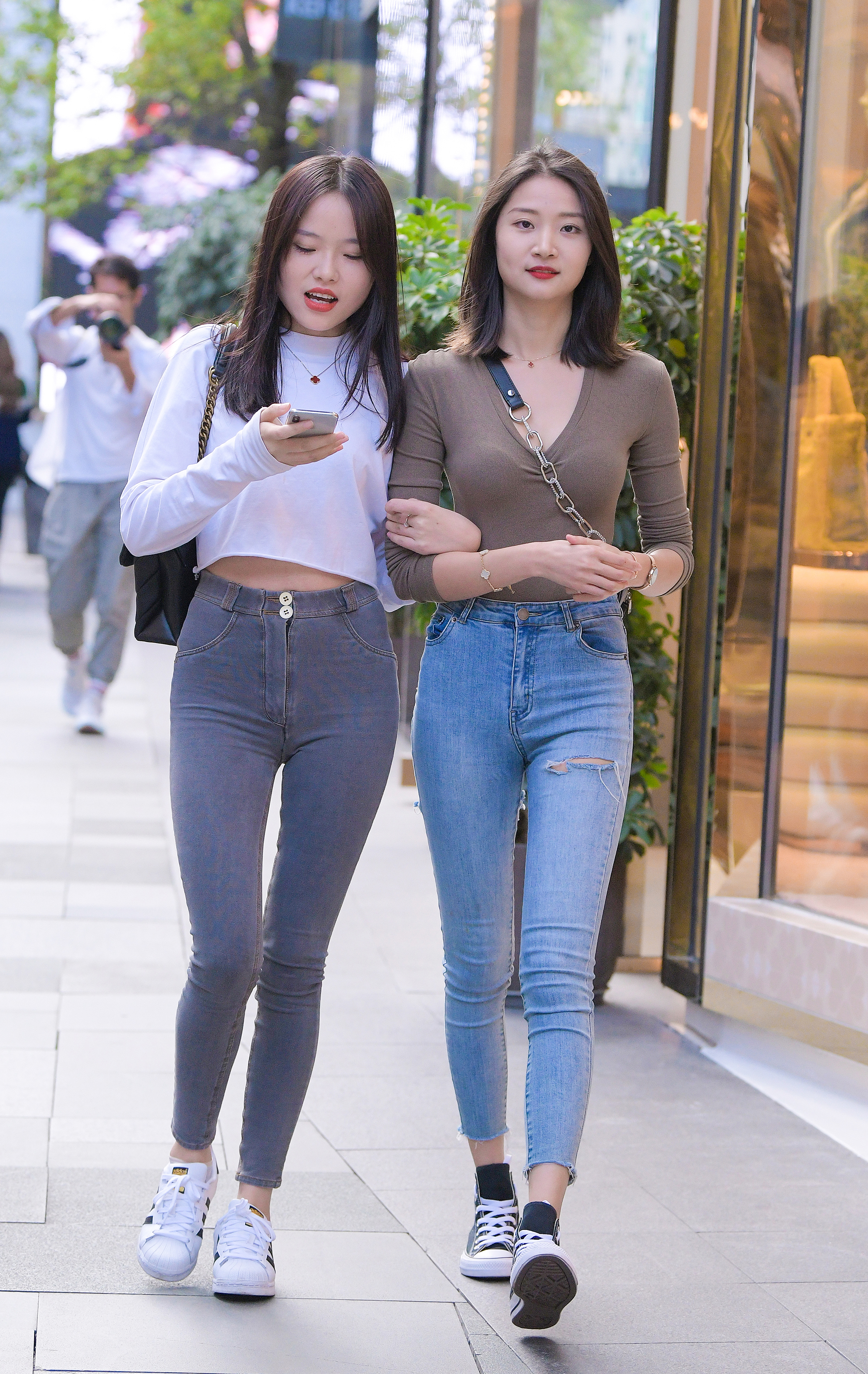  魔镜街拍,,少妇,街拍,写真套图,魔镜原图专区