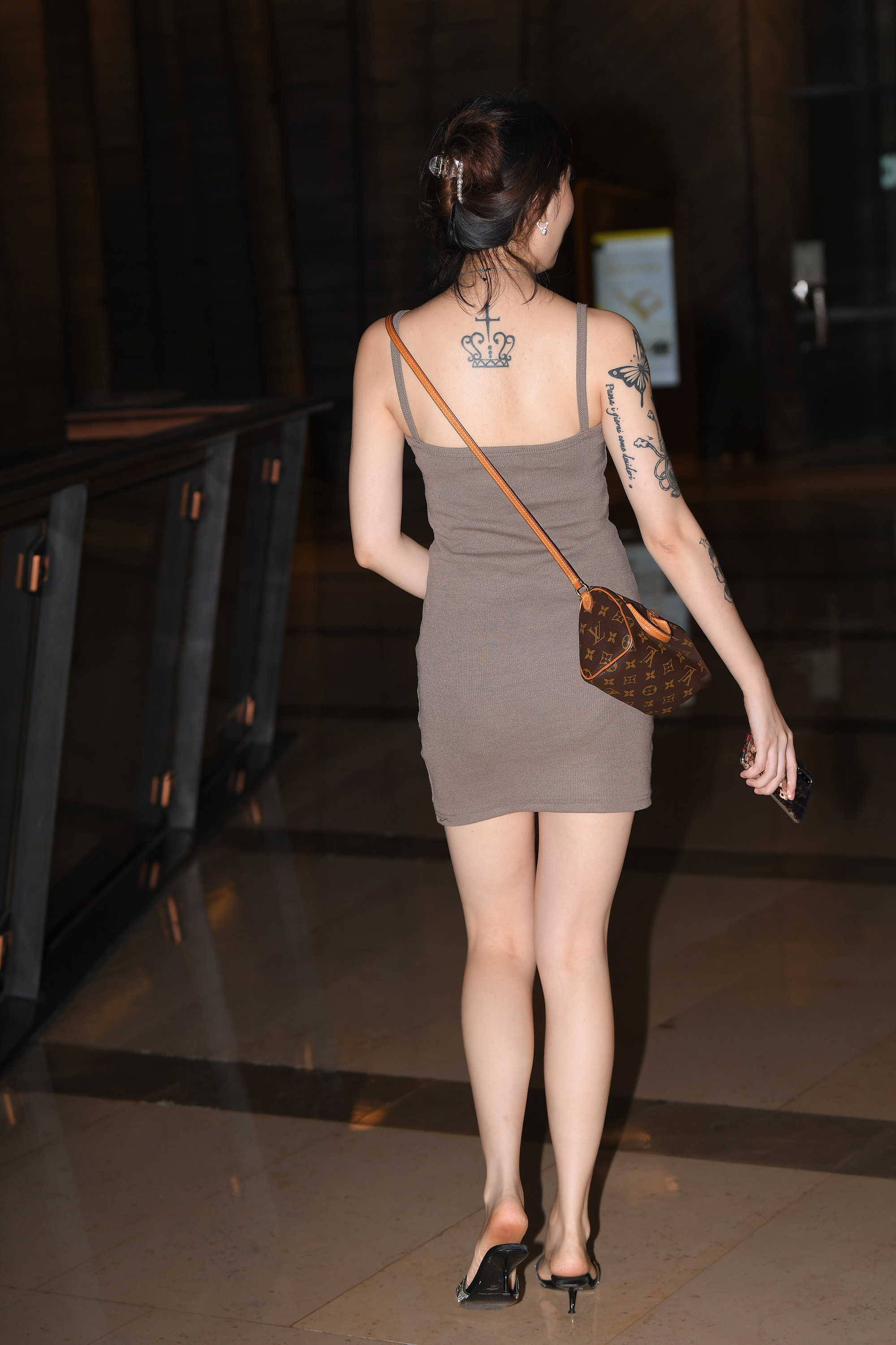  街拍鸭,魔镜街拍,裙装,熟女,街拍,写真套图,SSA丝社