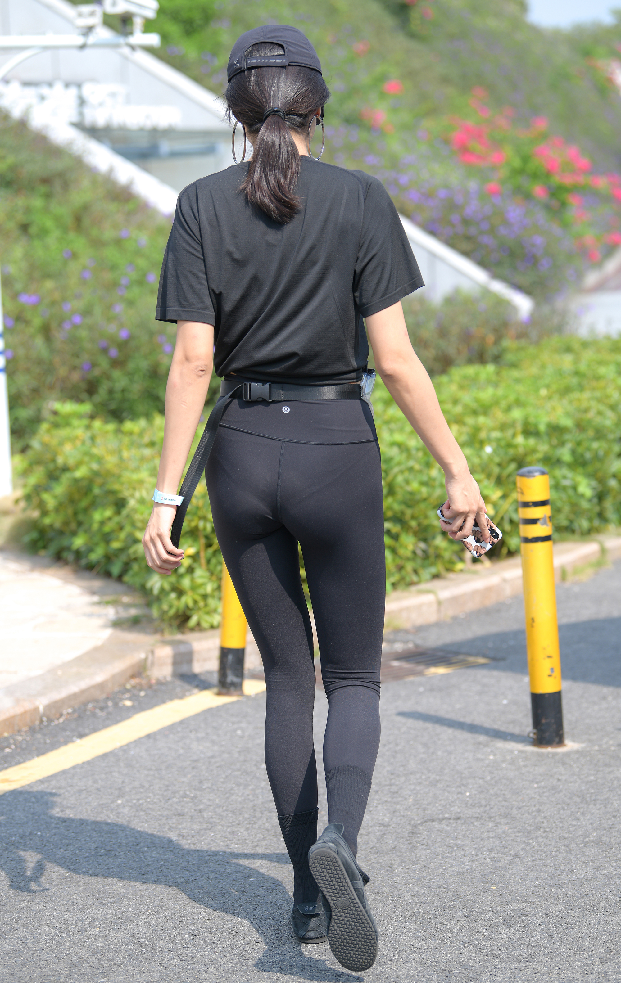  魔镜街拍,紧身裤,熟女,街拍,写真套图,唐韵