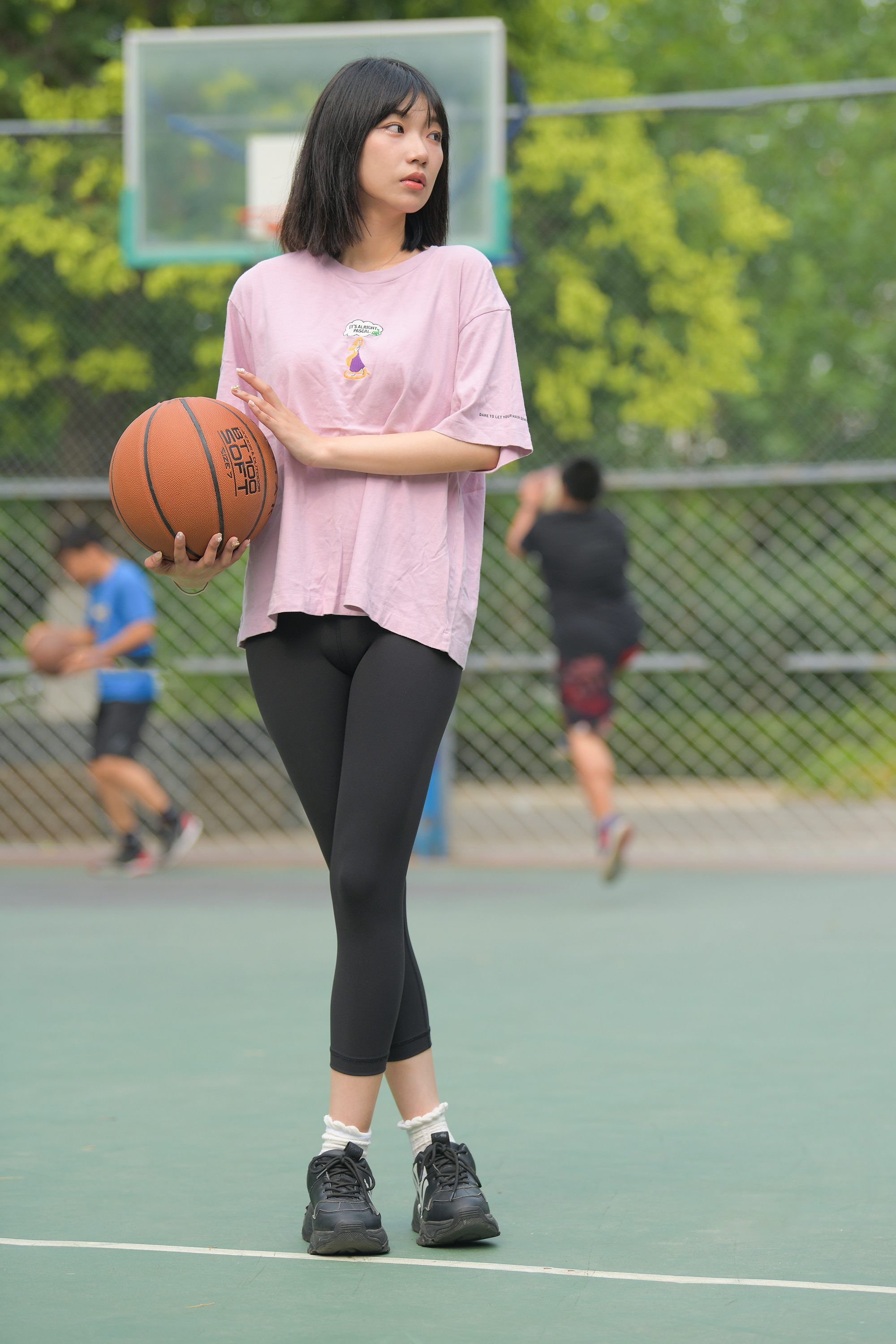 向秋 街拍鸭,魔镜街拍,紧身裤,人妻,街拍,写真套图,尤蜜丝