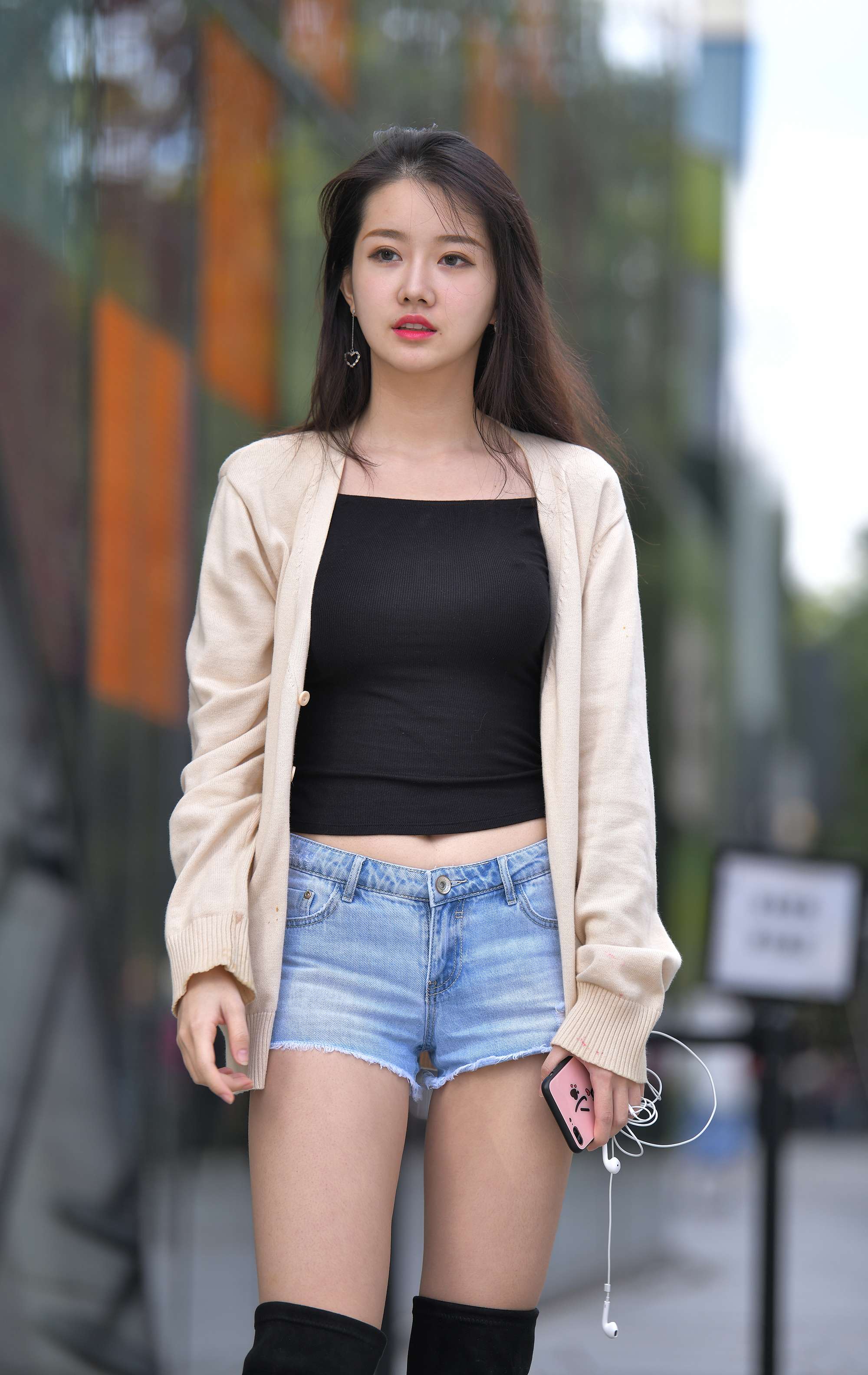  街拍鸭,魔镜街拍,热裤,少妇,街拍,写真套图,周叽是可爱兔兔