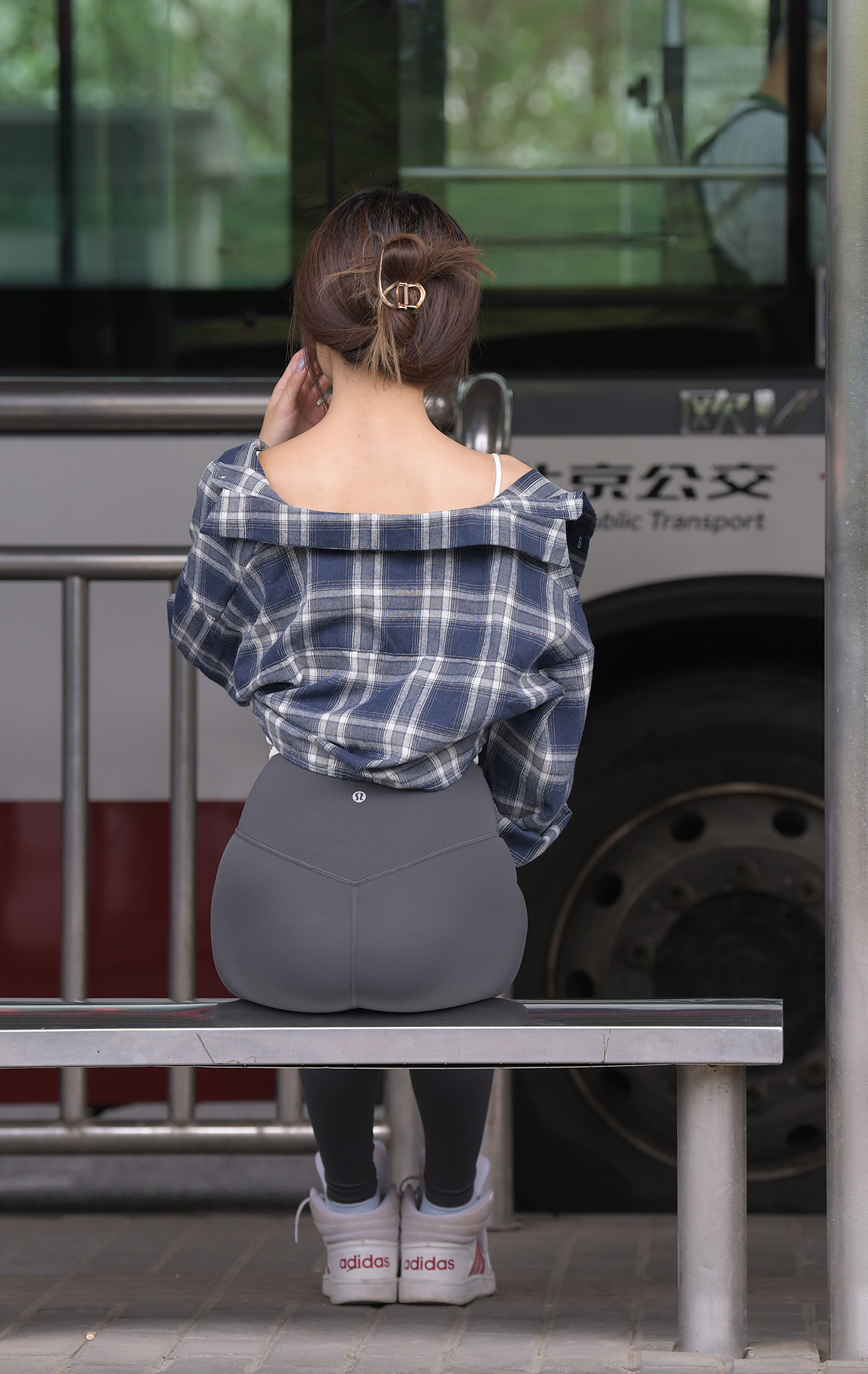  街拍鸭,魔镜街拍,紧身裤,少妇,街拍,写真套图,MyGirl美媛馆