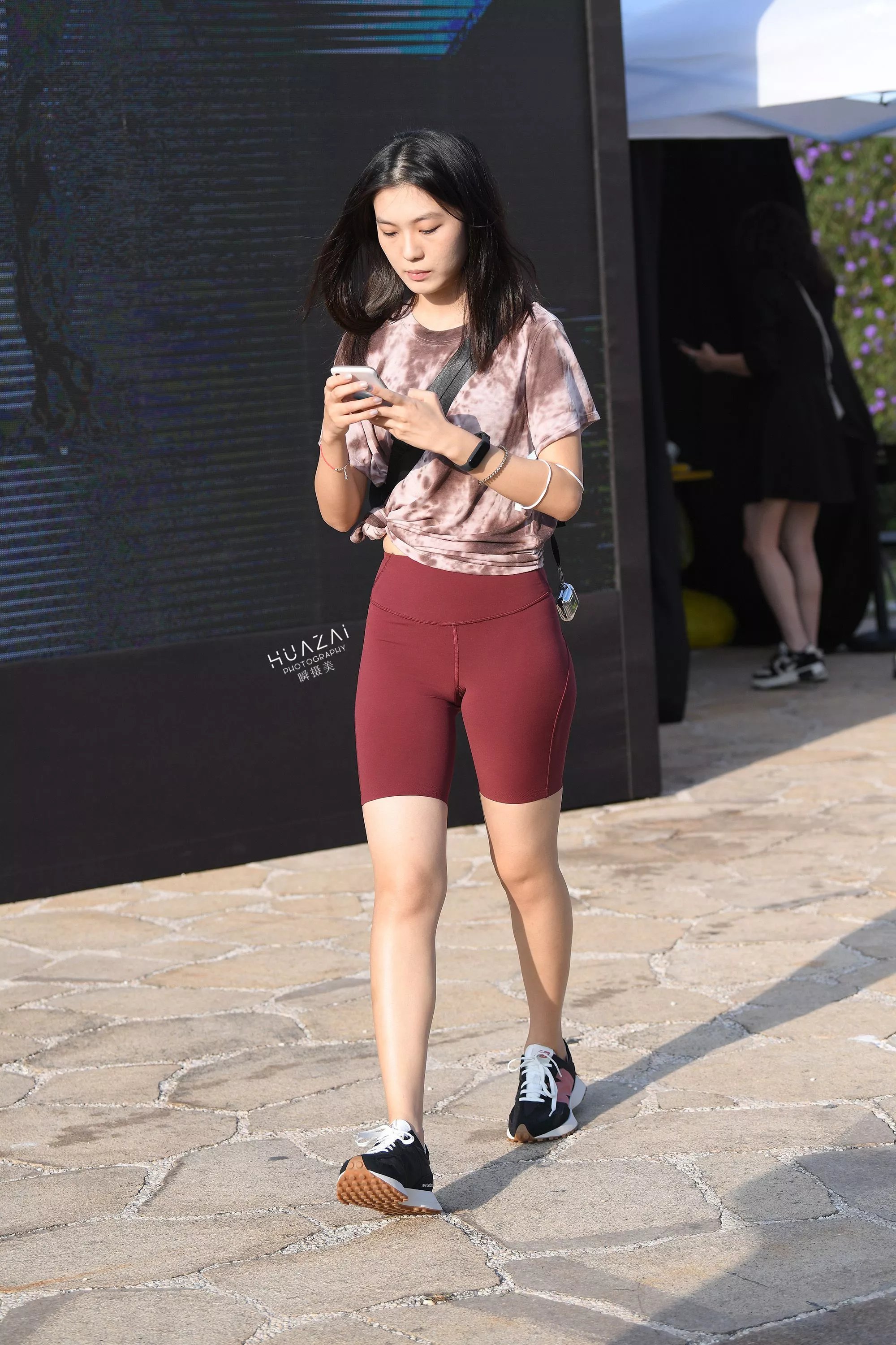  魔镜街拍,紧身裤,人妻,街拍,写真套图,袜涩写真