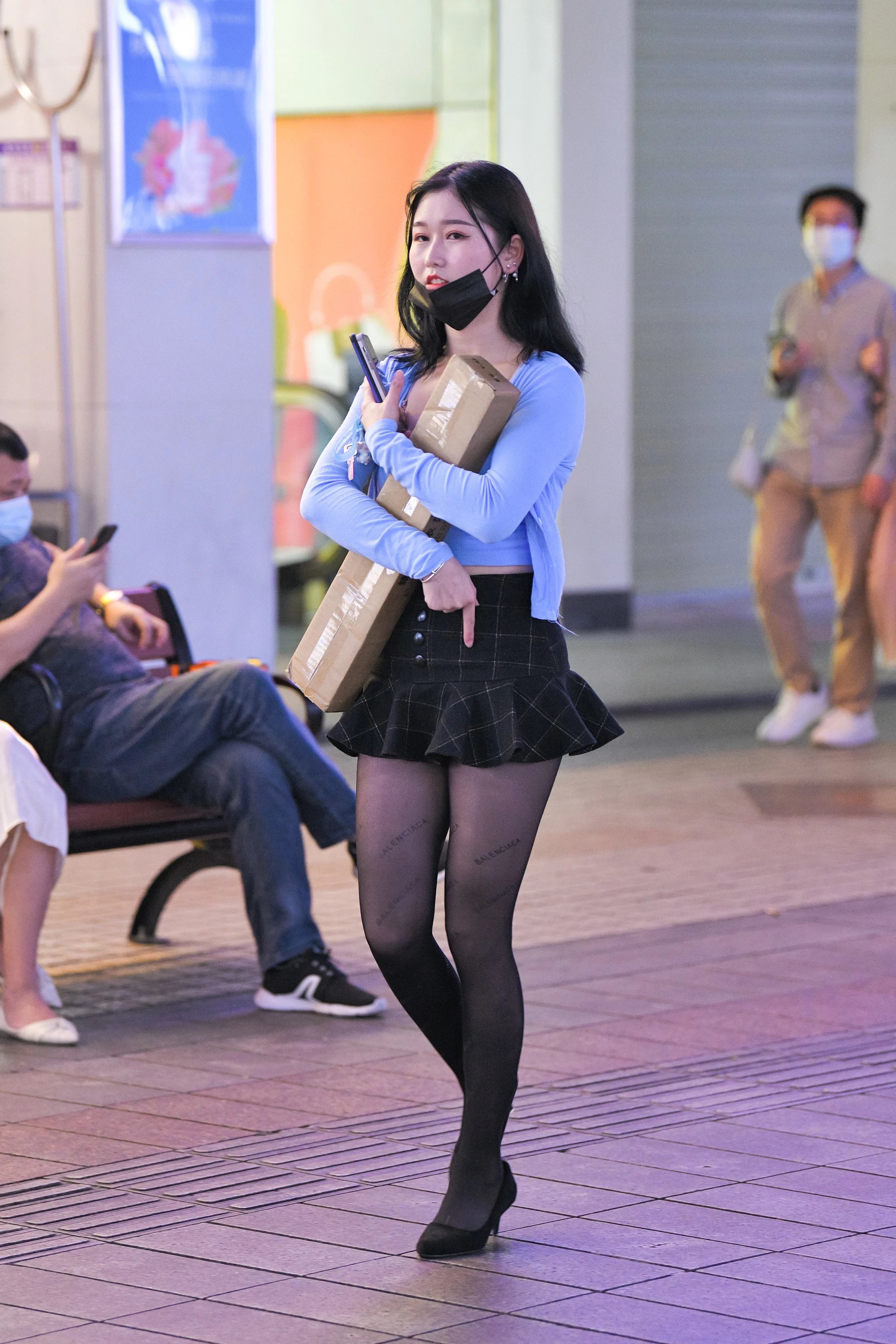  魔镜街拍,丝袜,裙装,少妇,街拍,写真套图,Bobosocks袜啵啵