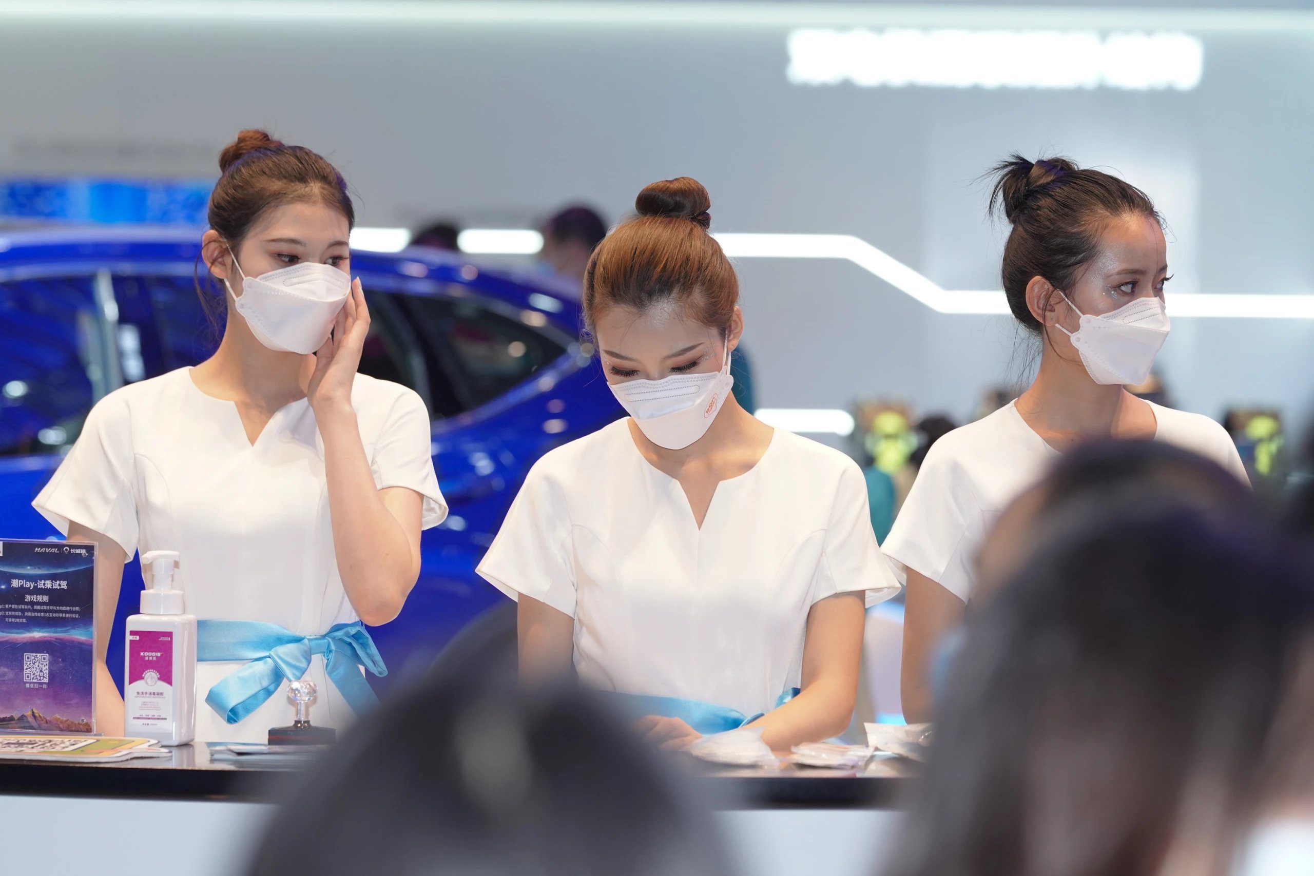  魔镜街拍,丝袜,裙装,少妇,街拍,写真套图,YALAYI雅拉伊