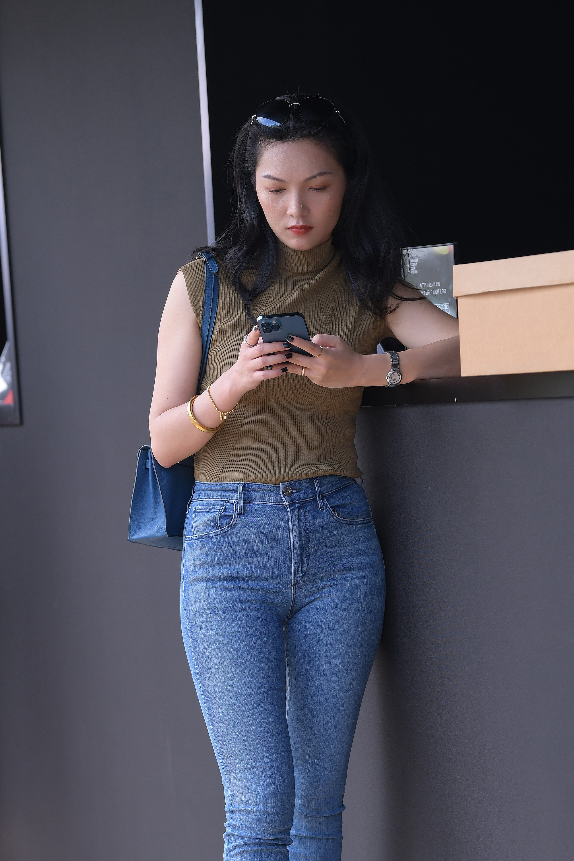  魔镜街拍,,少妇,街拍,写真套图,一笑芳香沁