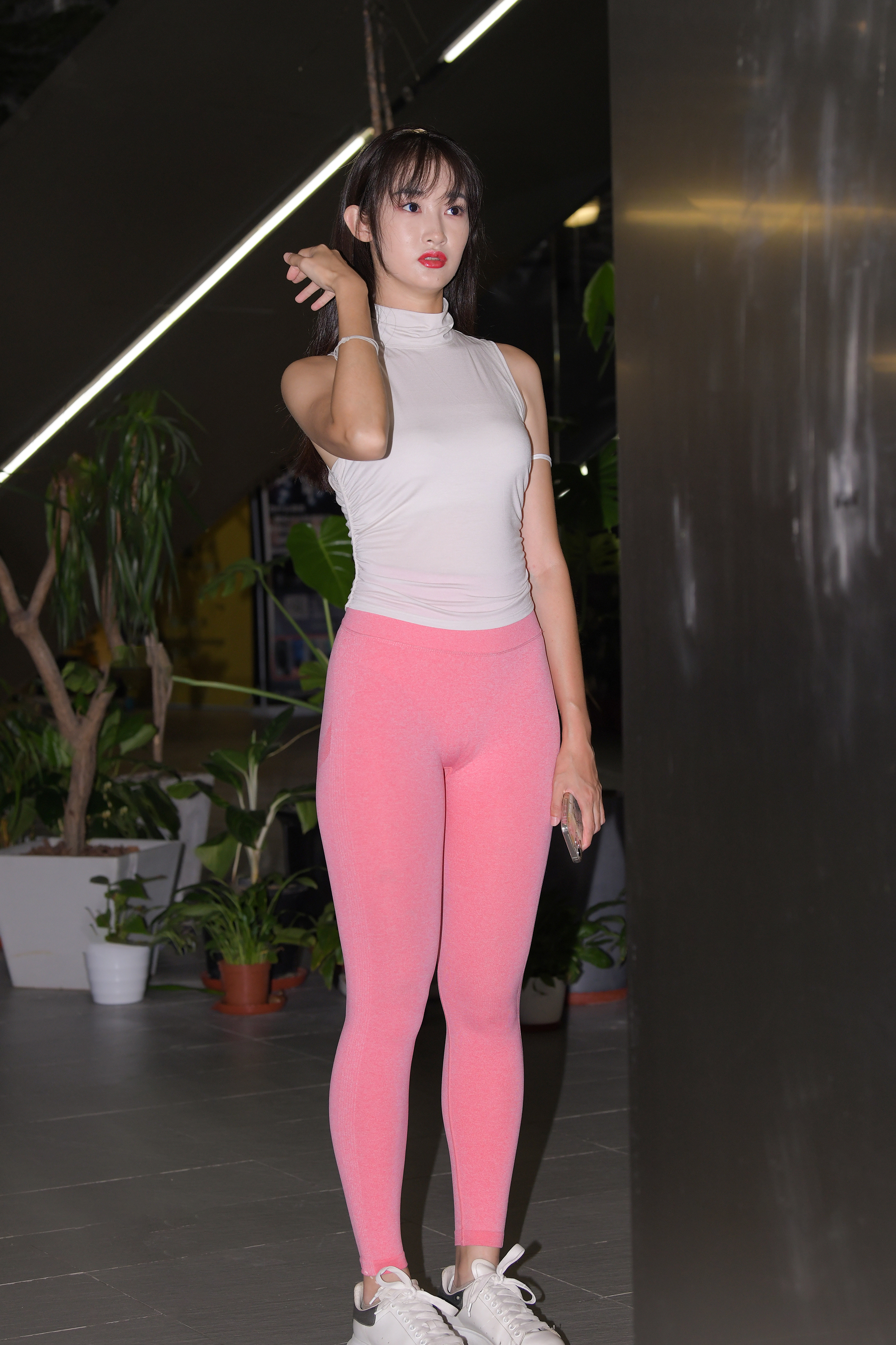  街拍鸭,魔镜街拍,紧身裤,小姐姐,街拍,写真套图,LISS丽丝映像