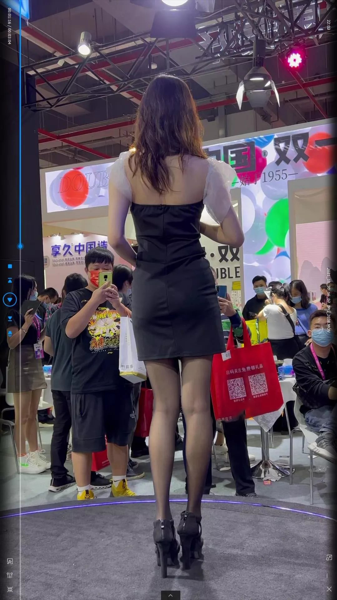 街拍鸭,魔镜街拍,街拍第一站,写真套图,街拍美女,街拍图片,街拍视频,街拍VIP,免费街拍