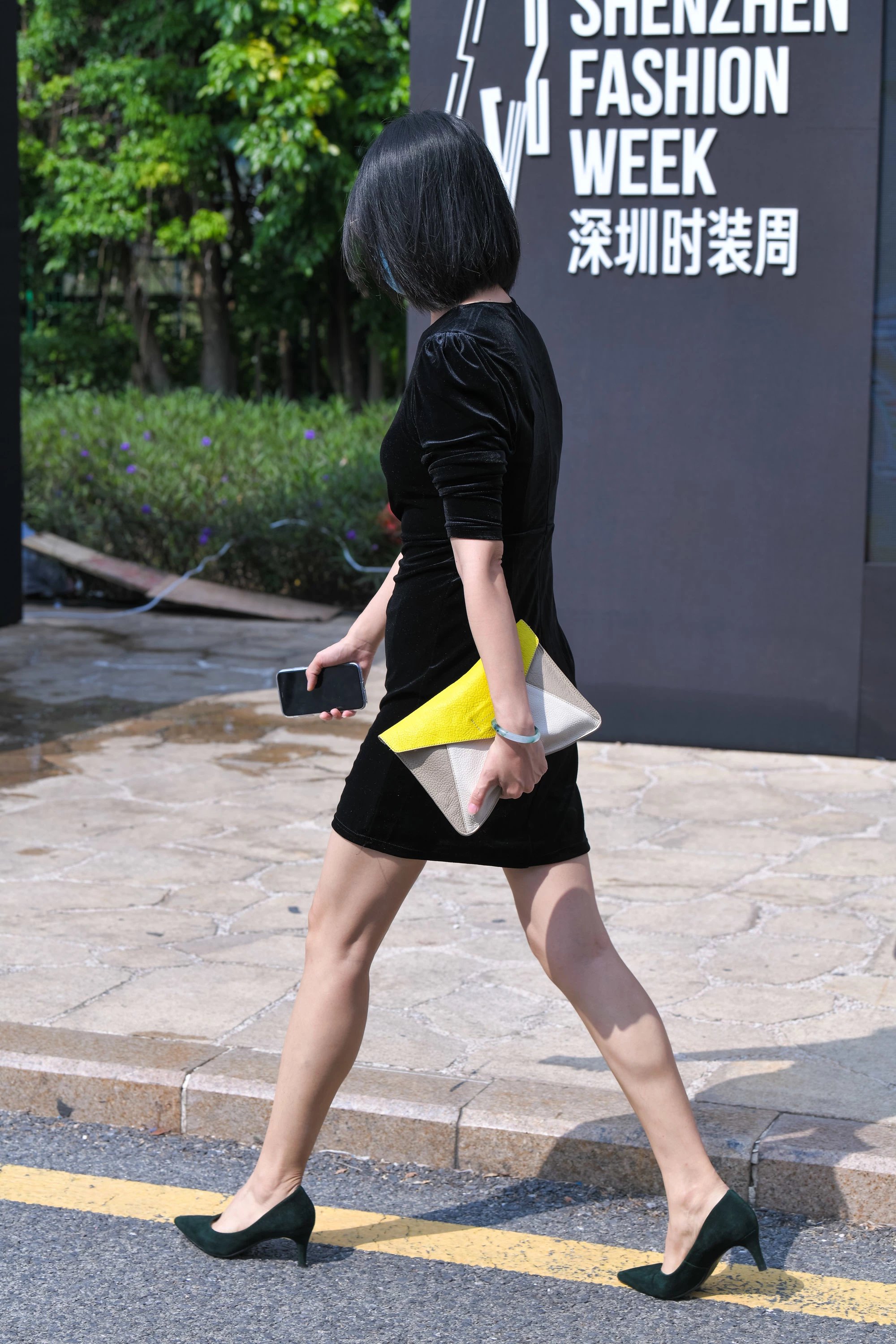  魔镜街拍,裙装,熟女,街拍,写真套图,鱼鱼足影