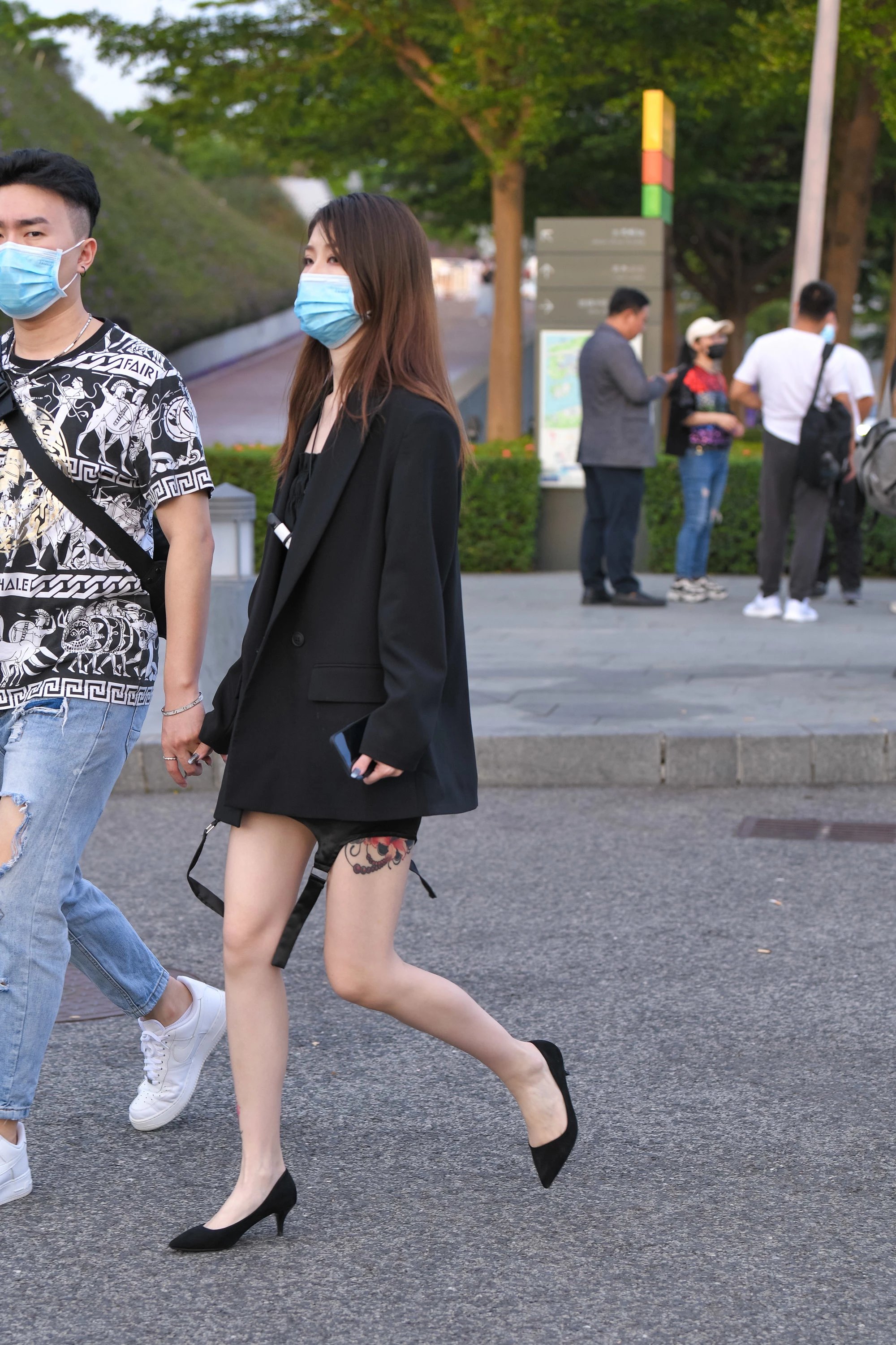  魔镜街拍,裙装,熟女,街拍,写真套图,西瓜