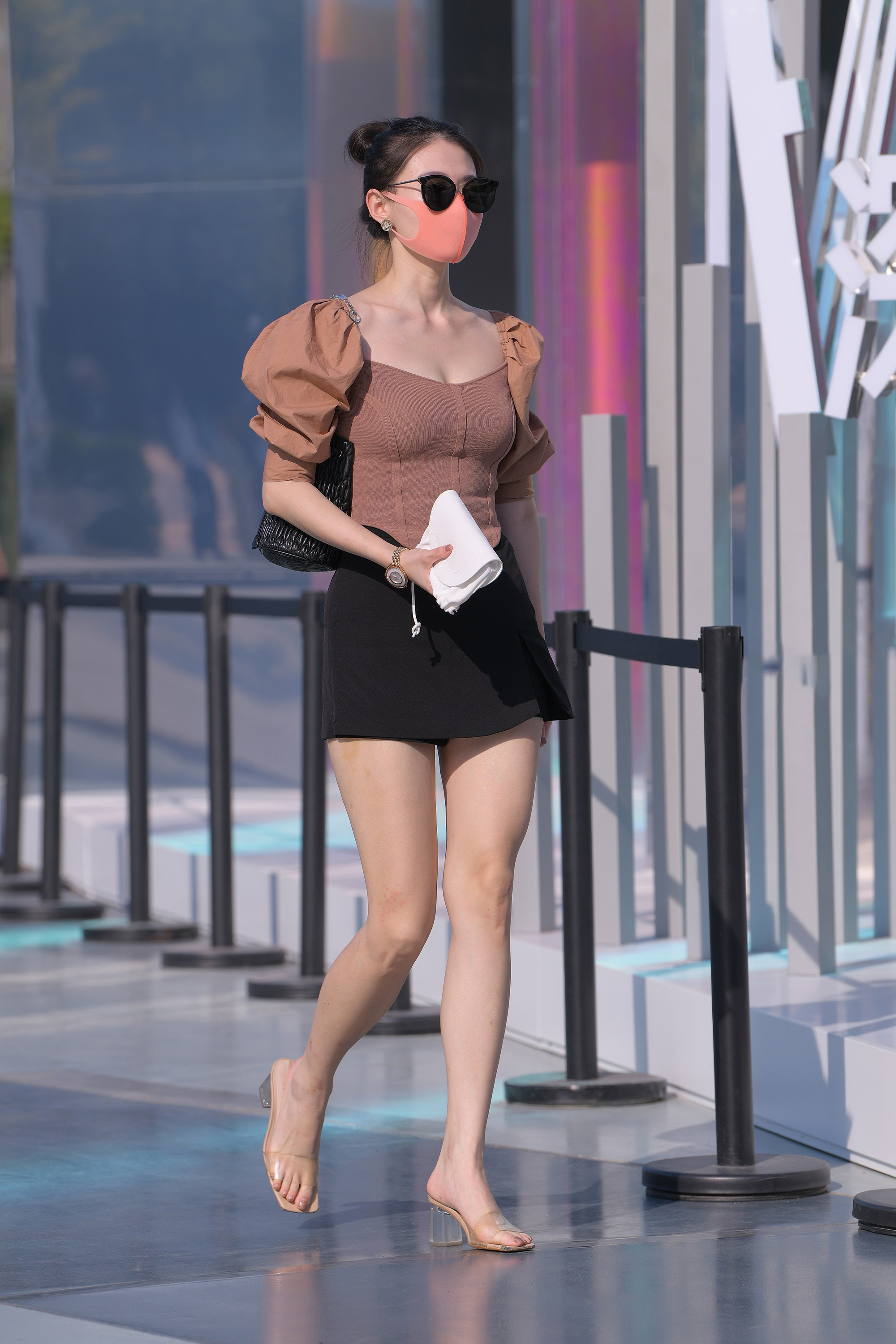  街拍鸭,魔镜街拍,热裤,人妻,街拍,写真套图,袜秀写真