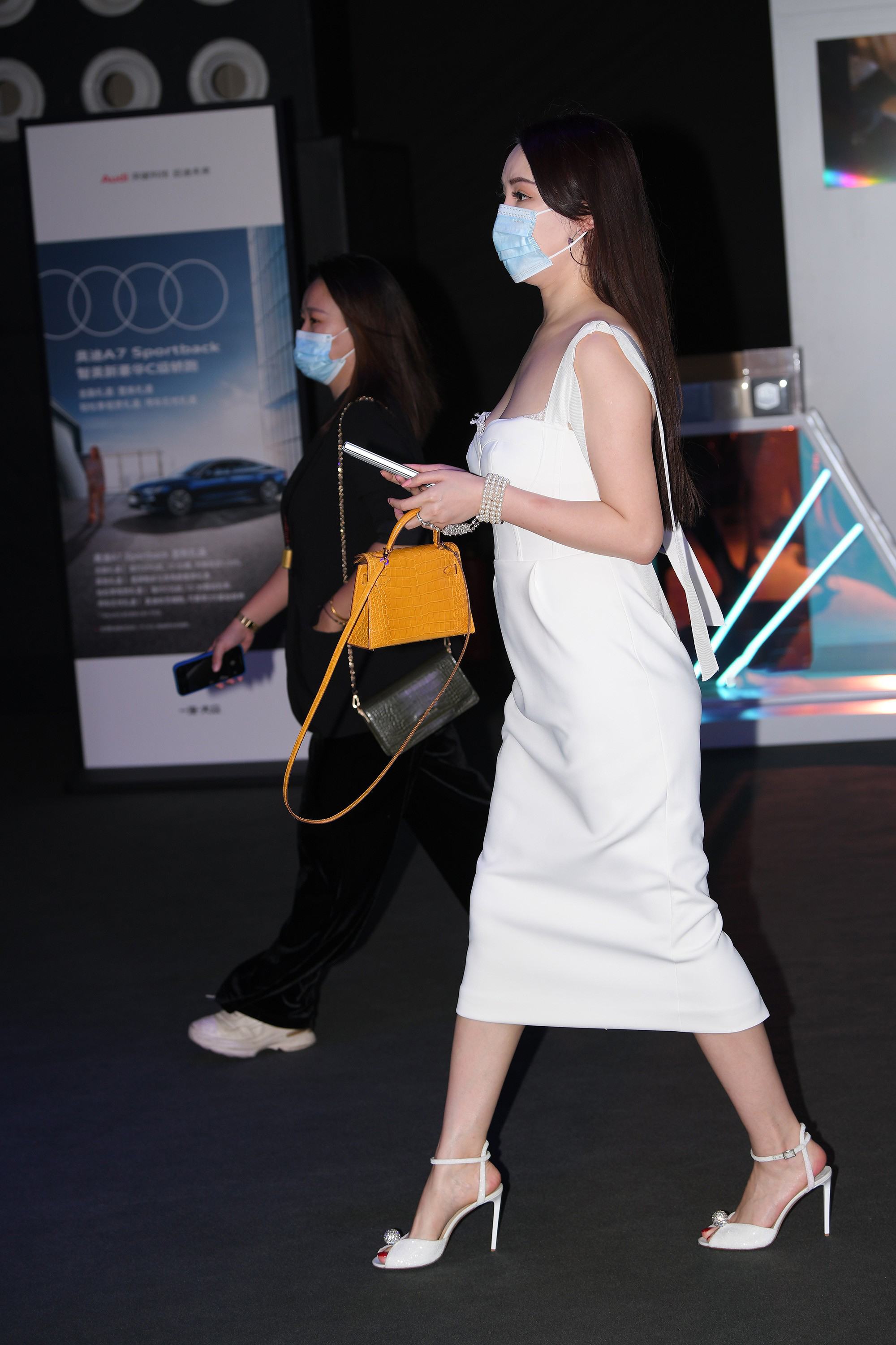  街拍鸭,魔镜街拍,裙装,少妇,街拍,写真套图,YouWu尤物馆