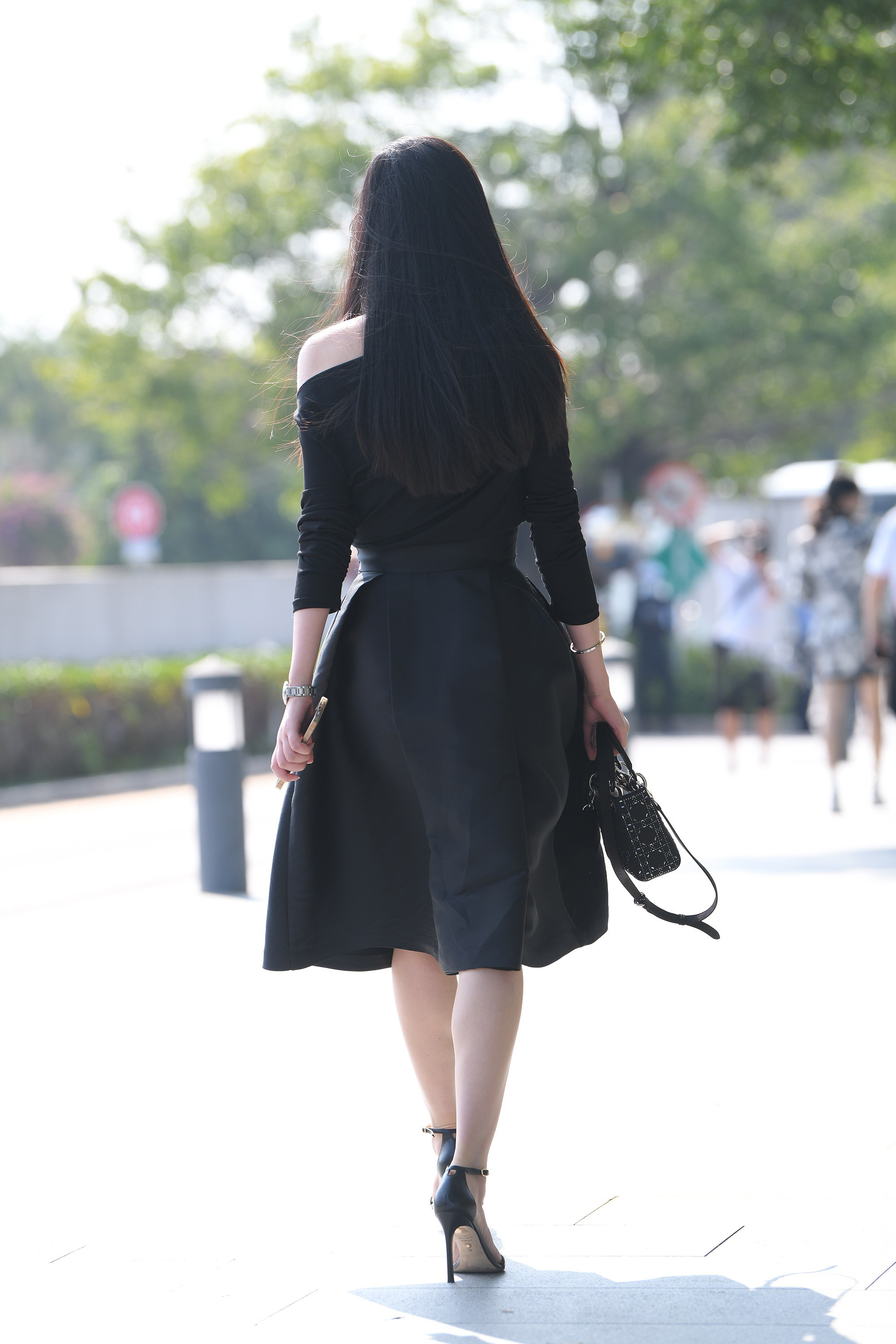  魔镜街拍,裙装,人妻,街拍,写真套图,SSA丝社