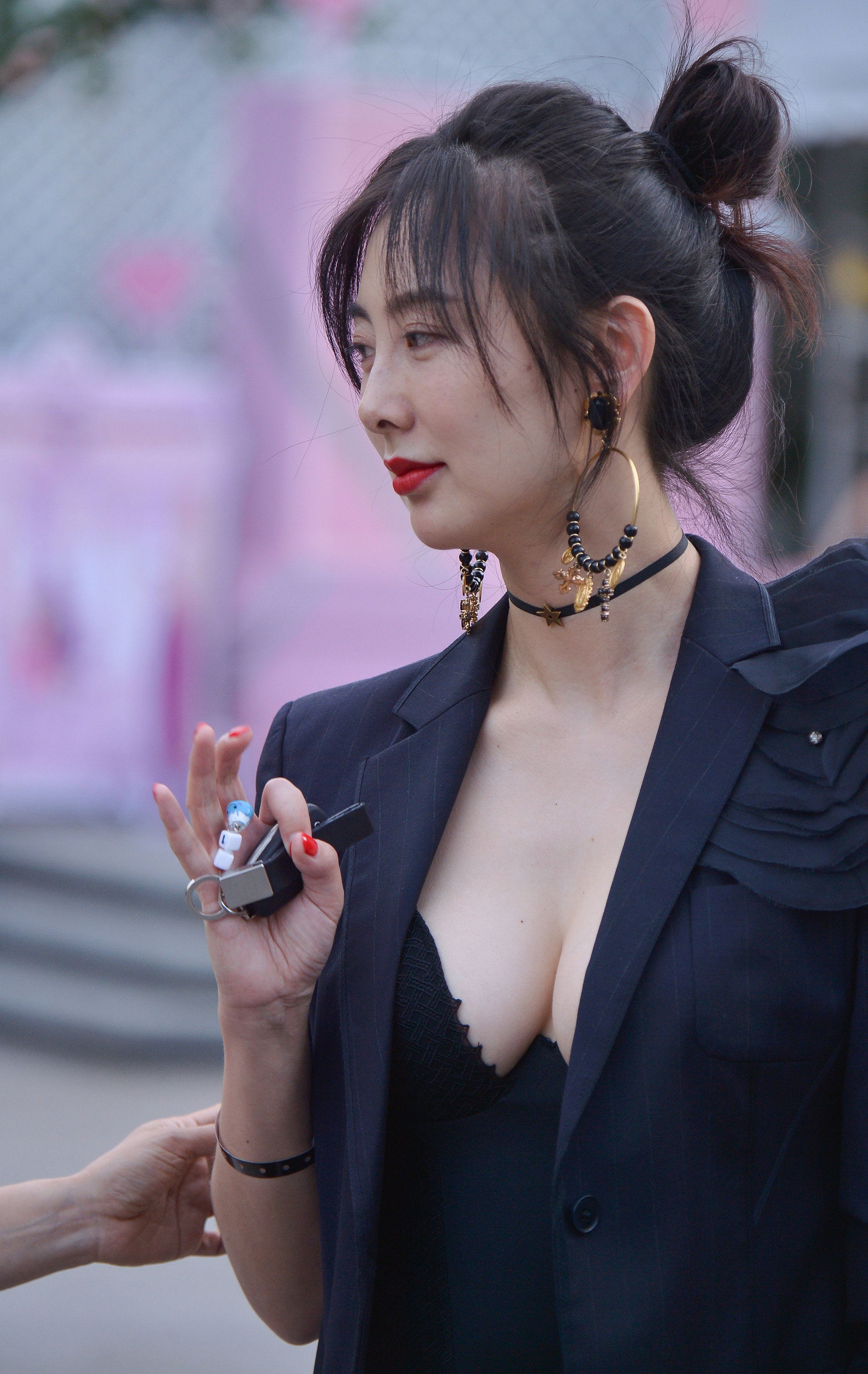  魔镜街拍,裙装,美女,街拍,写真套图,踏青公园系列