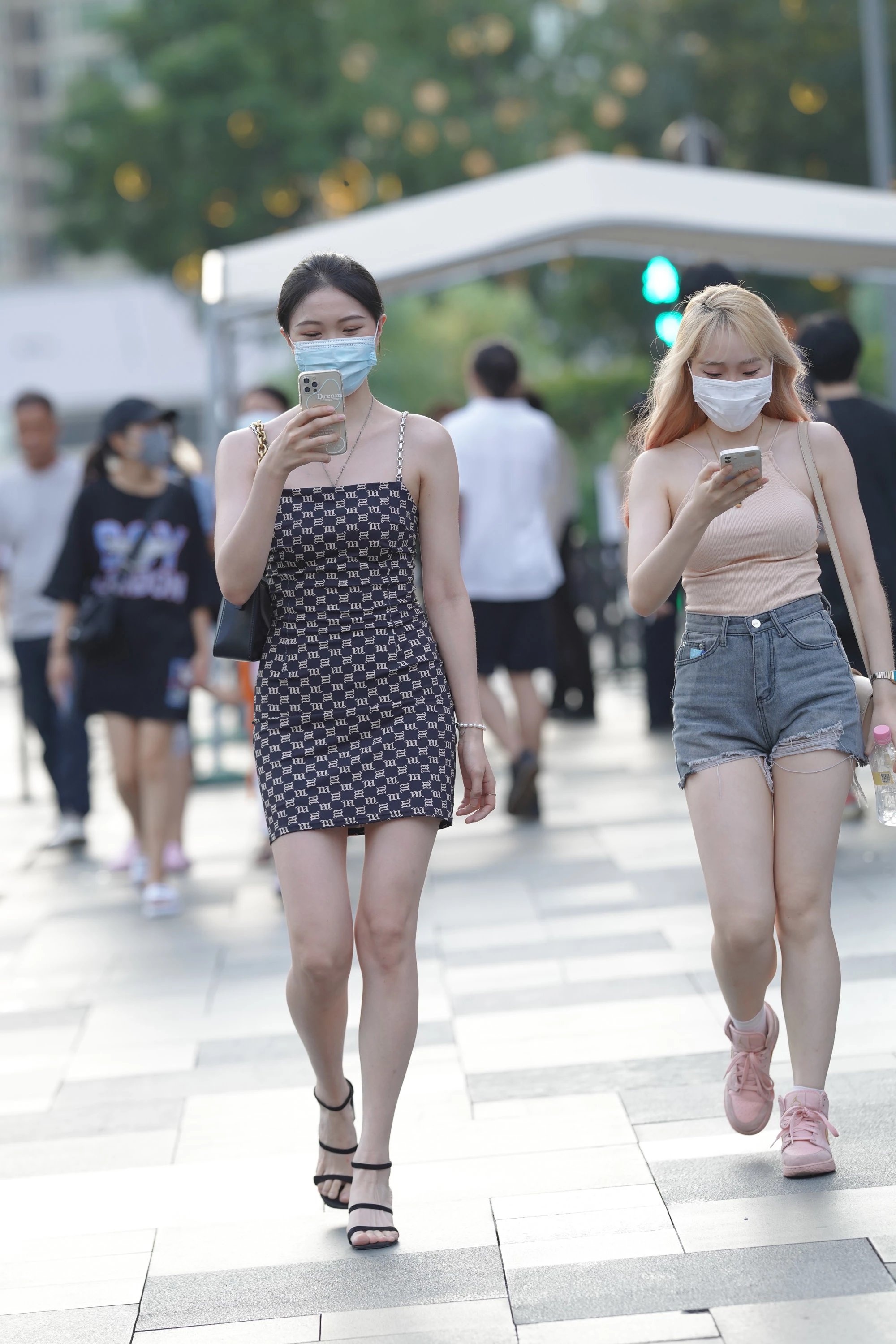  魔镜街拍,裙装,少妇,街拍,写真套图,Fushii_海堂